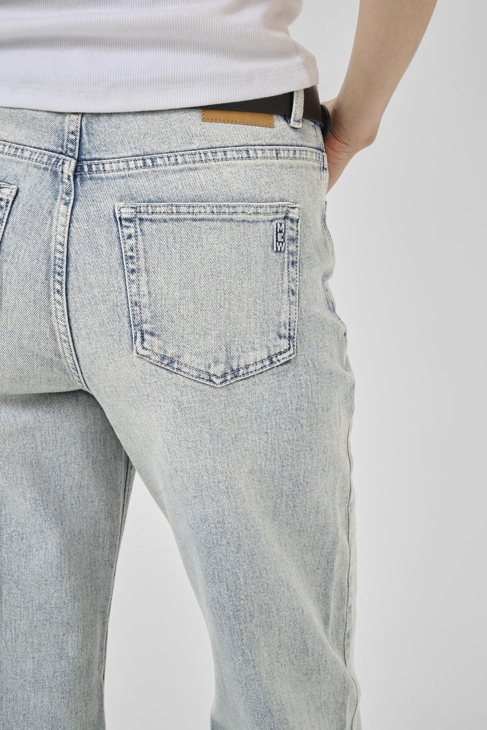 My Essential Wardrobe Jeans Louis 139 High Wide Broek L34 light blue wash