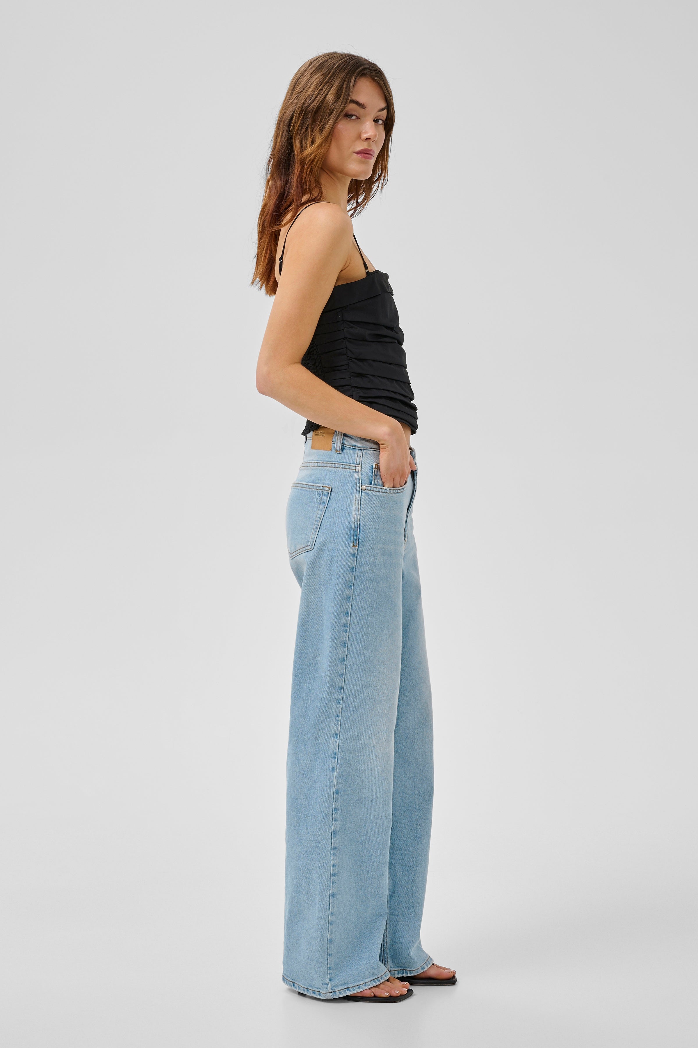 My Essential Wardrobe Louis 139 High Wide Broek L34 baby blue wash