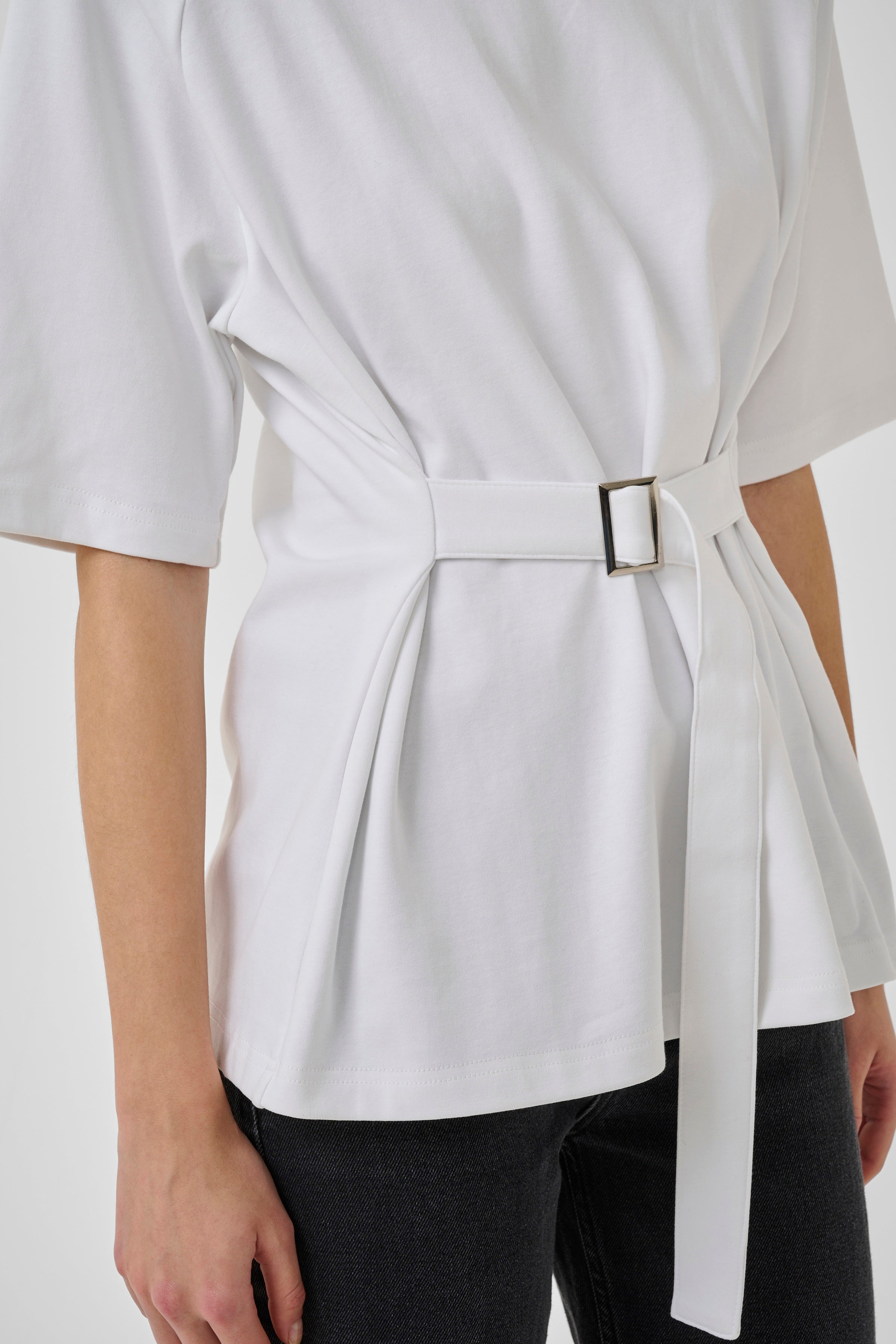 My Essential Wardrobe Apir Belt Tee snow white
