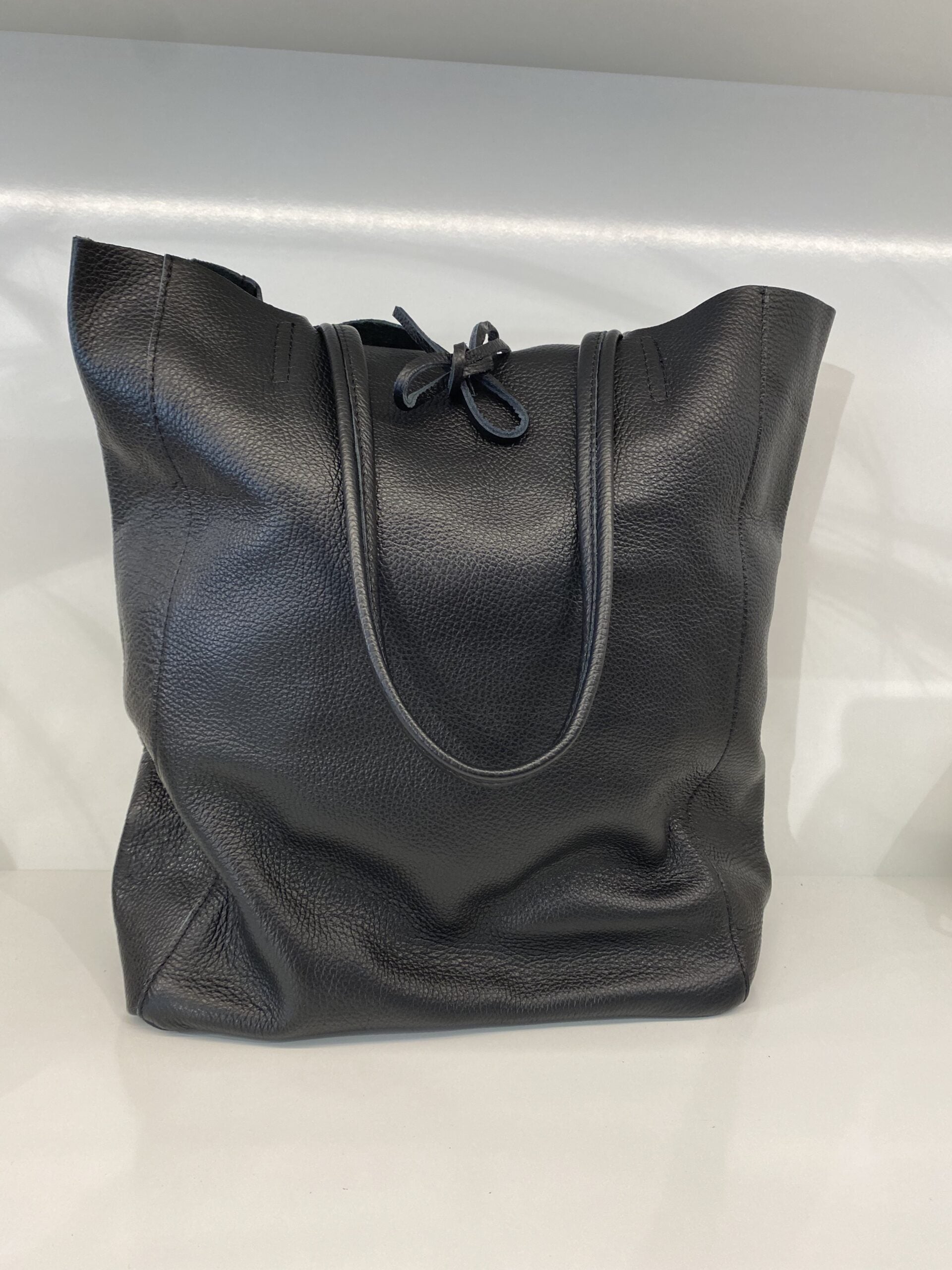 Tas zwart leer Strik