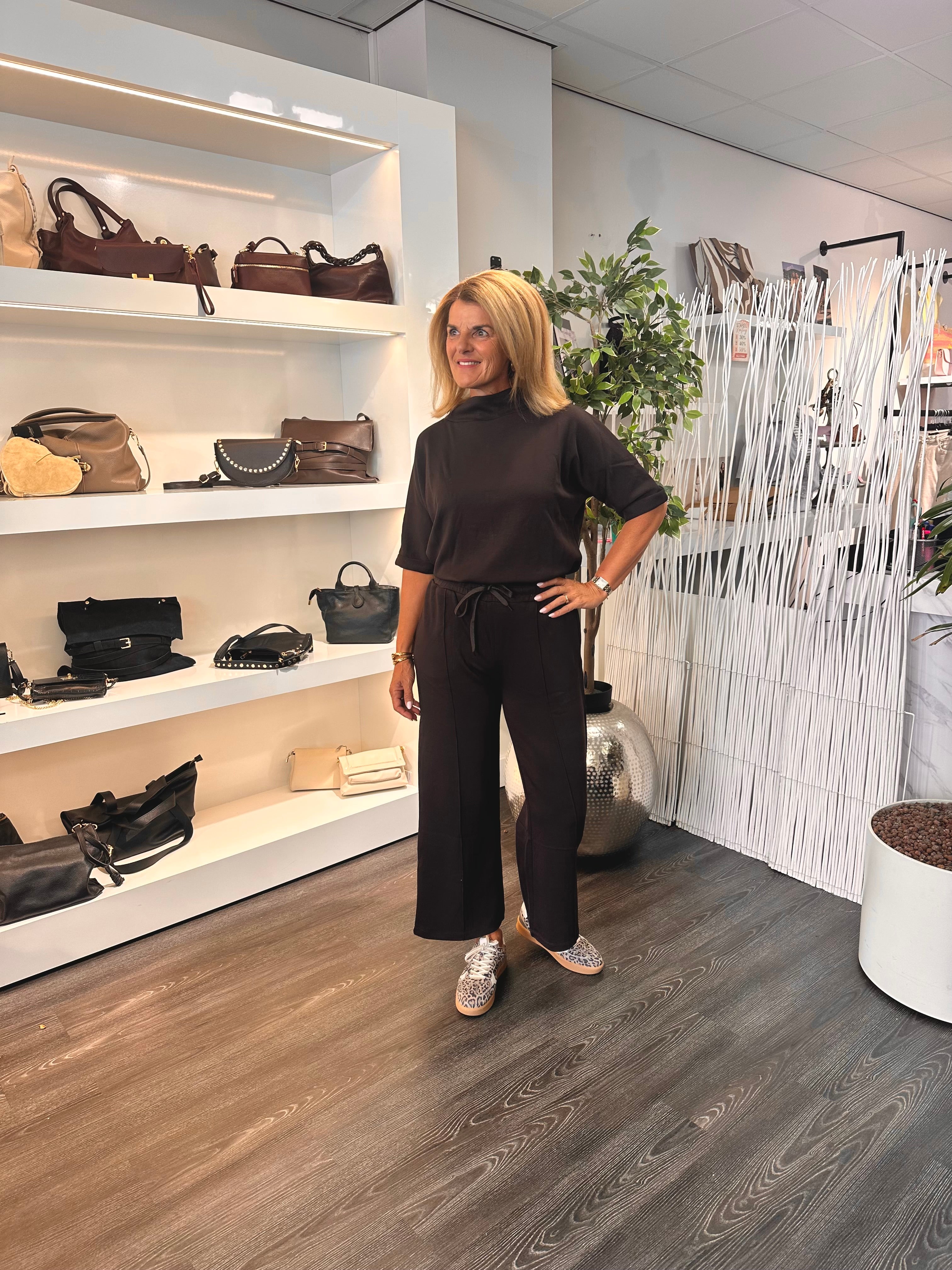 Freequent Lucinda Broek mole
