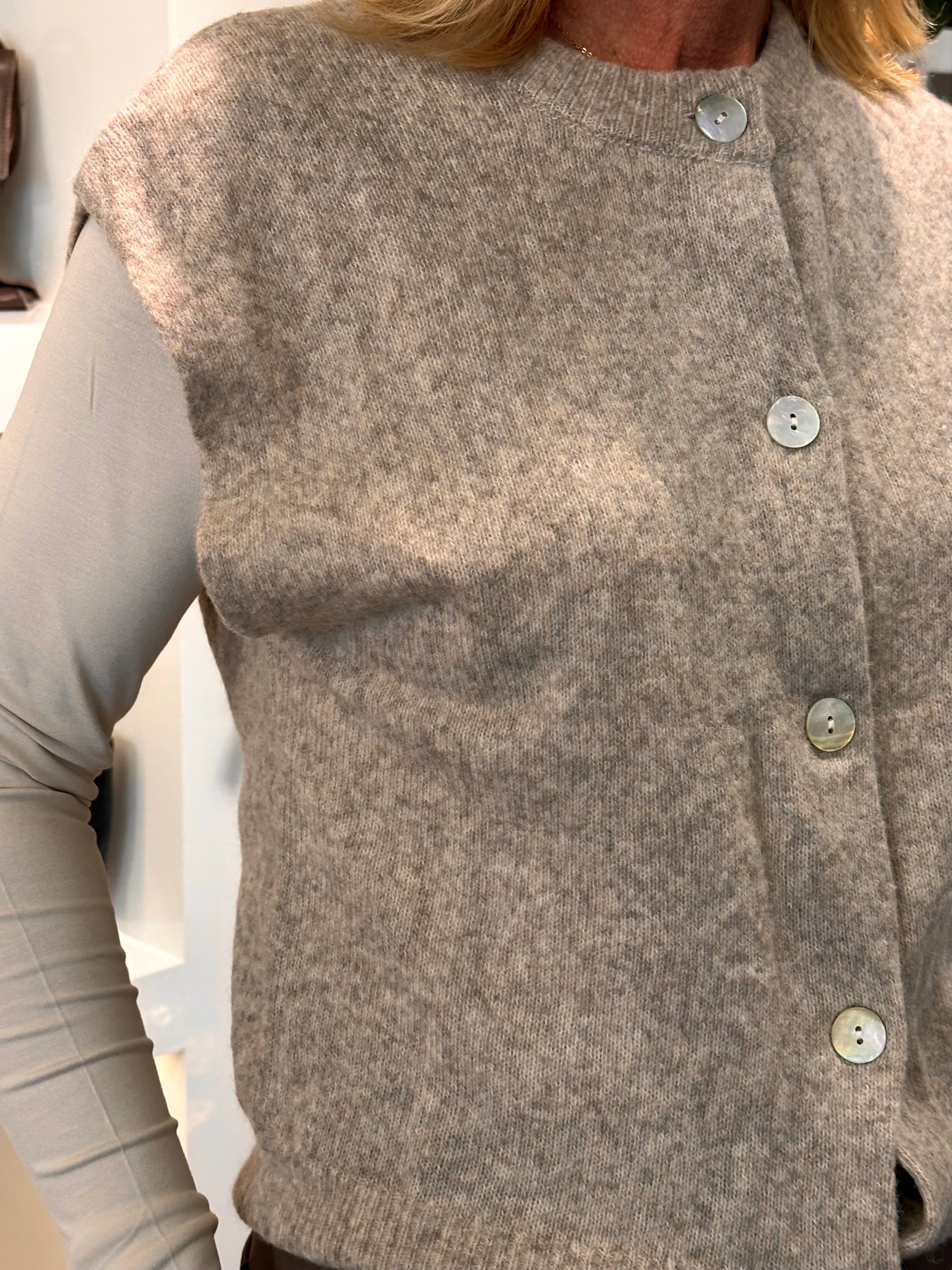 Freequent Alpa Knitted Waistcoat silver mink melange