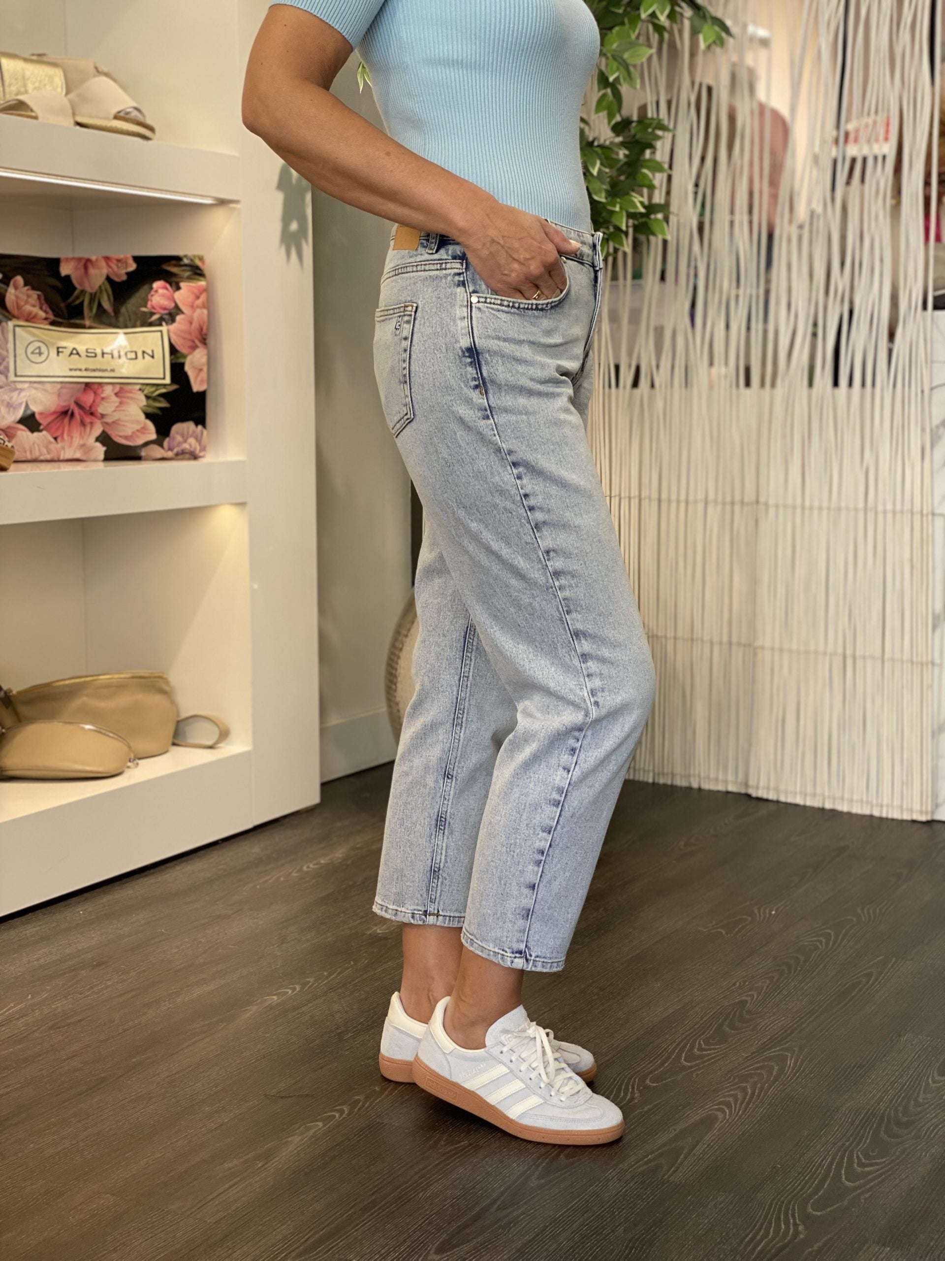 My Essential Jeans Wardrobe Mommy 139 High Tapered Broek L28 light blue retro wash