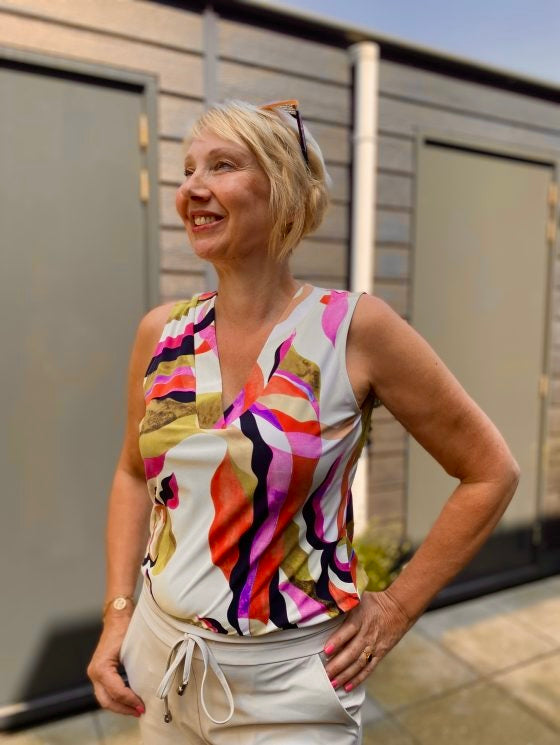 Mi Piace Travelstof Mouwloze Top multicolour picasso print 202425