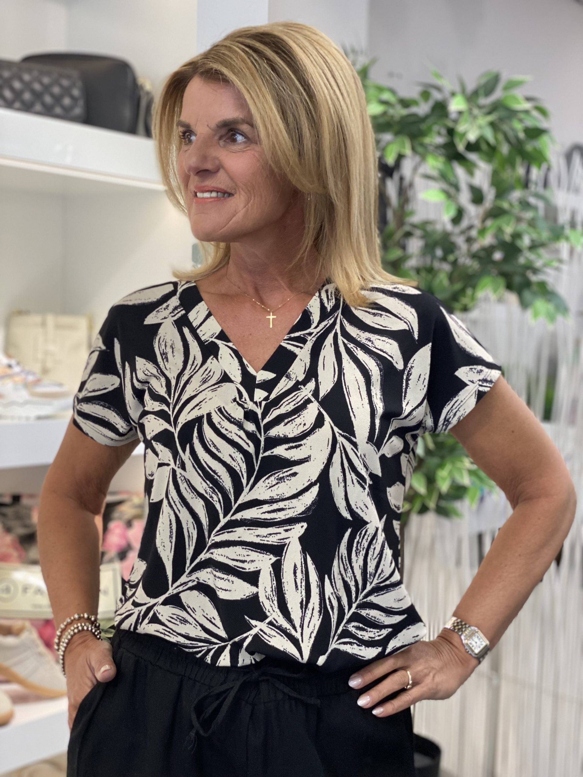 Freequent Floi Tee black w. moonbeam