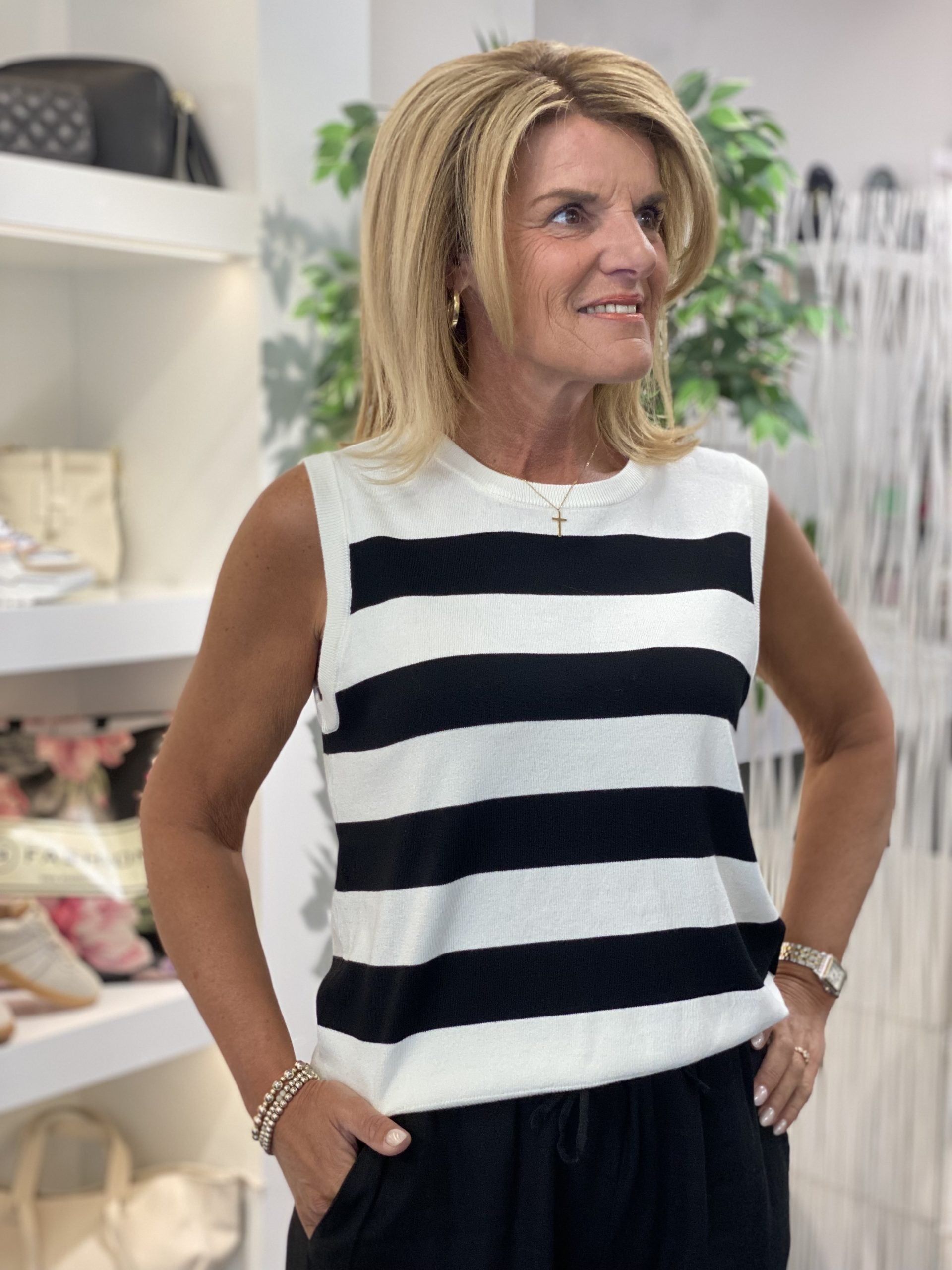 Freequent Pixie Top star off white w. black