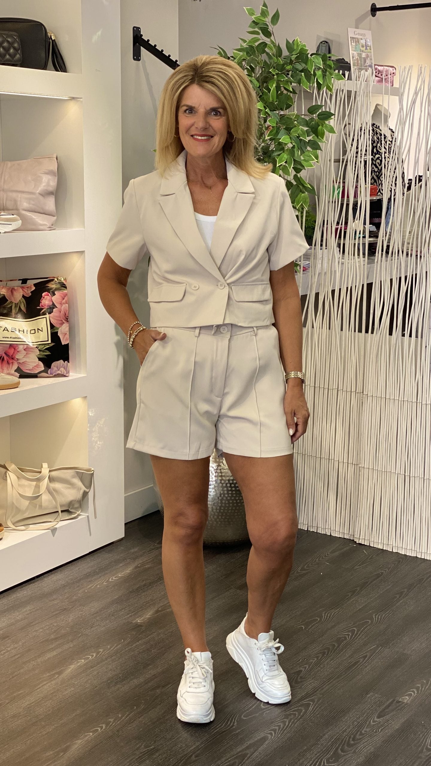 Azzurro Korte Blazer 9864 beige