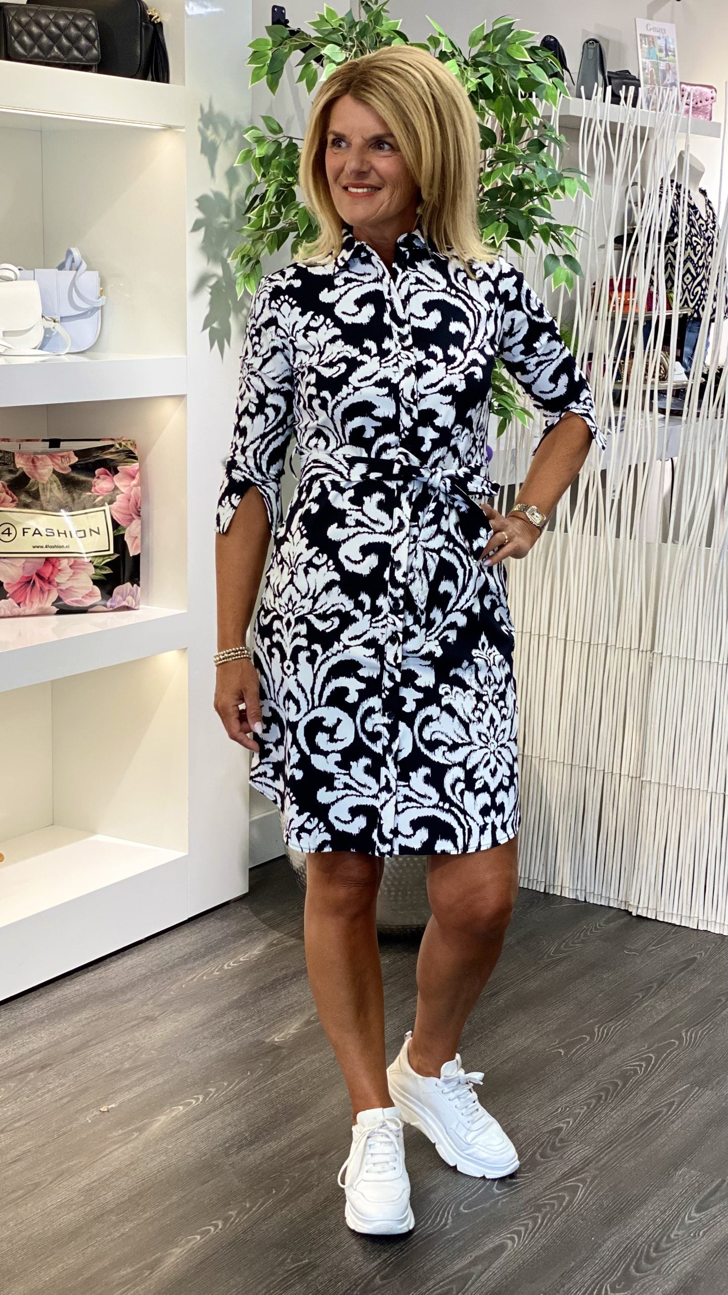 Mi Piace Travelstof Jurk zwart offwhite ornament print 202092