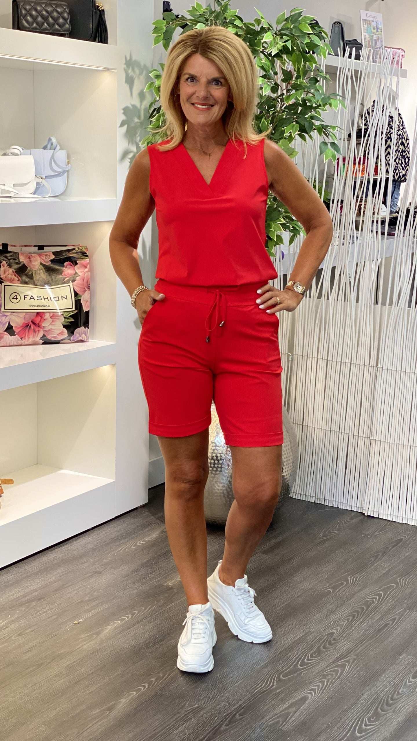 Mi Piace Travelstof Mouwloze Top rood 202425