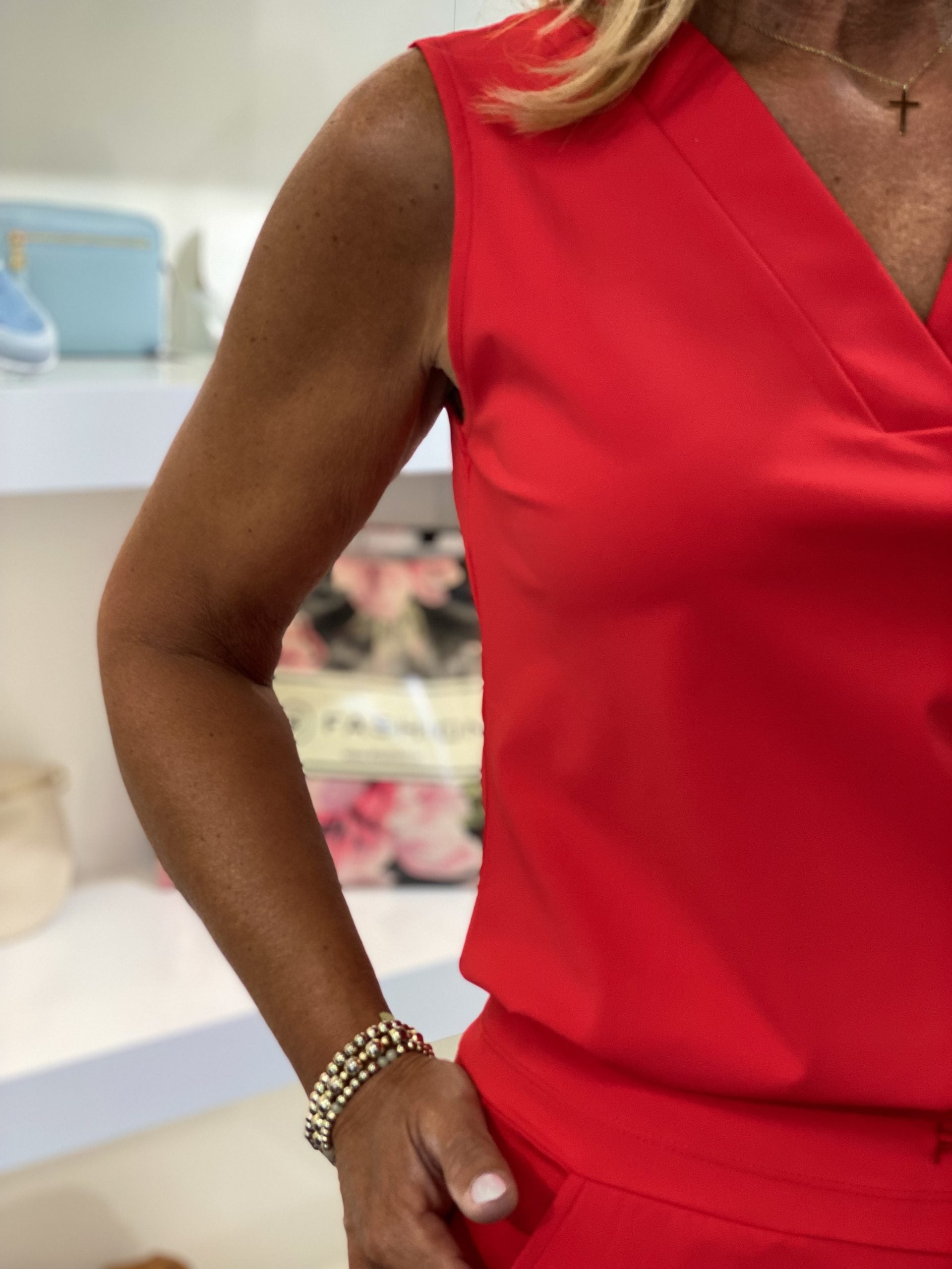 Mi Piace Travelstof Mouwloze Top rood 202425