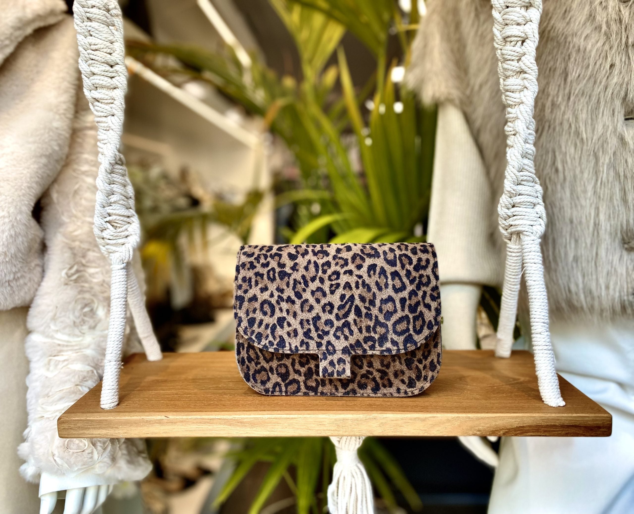 Flora Tas Suede Leopard 58 T222