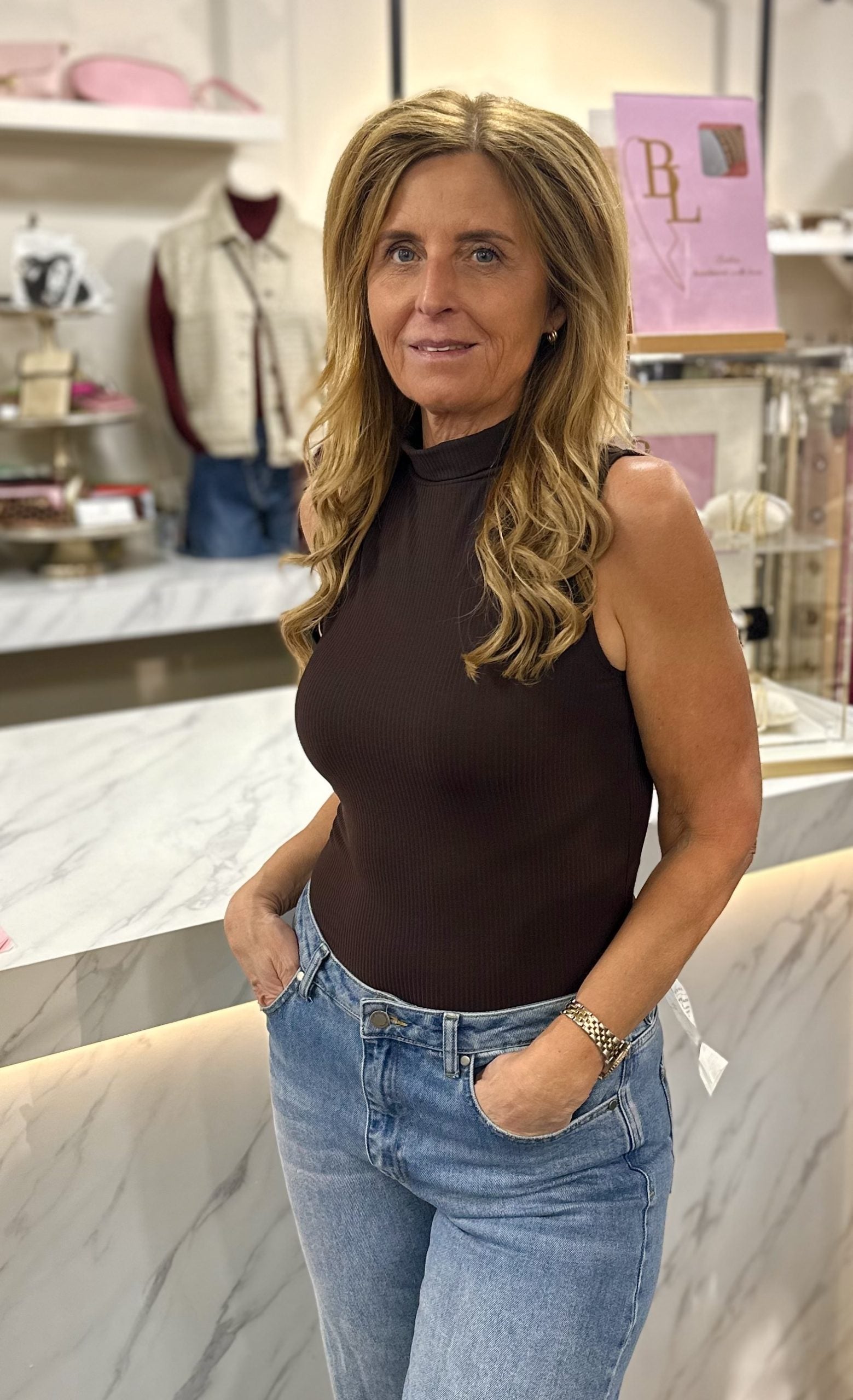 Mi Piace Travelstof Mouwloze Col Top 202642 espresso