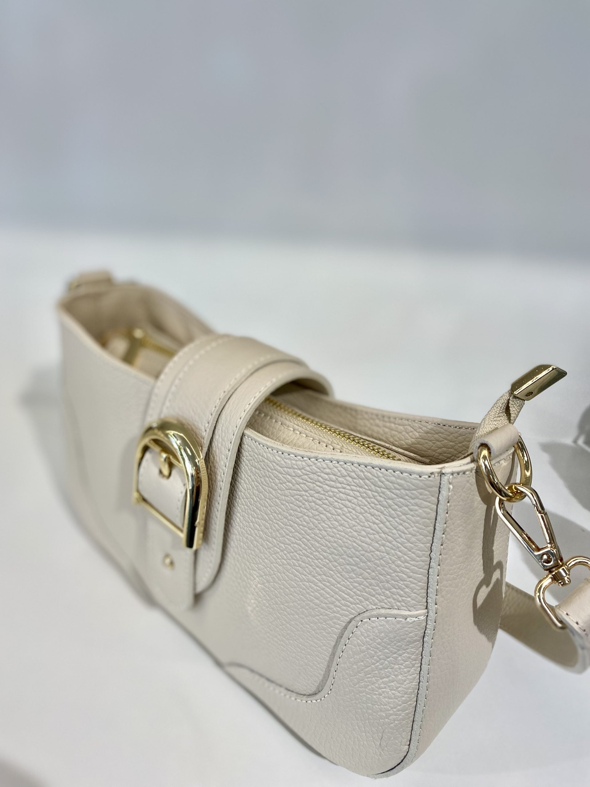 Giuliano Tas met Gesp Leer Kit/Goud T228