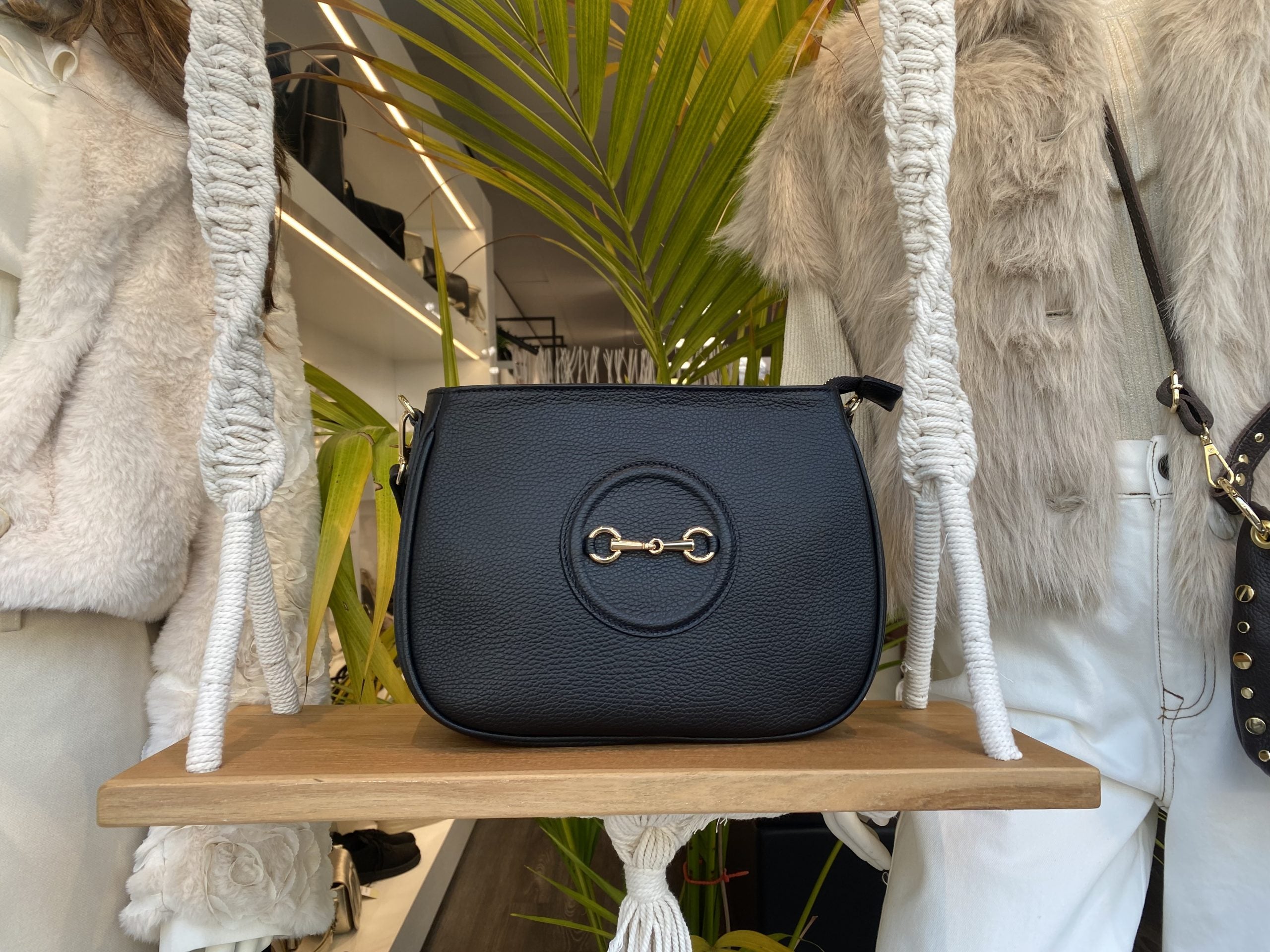 Tas Leer Zwart Gouden Gesp T274