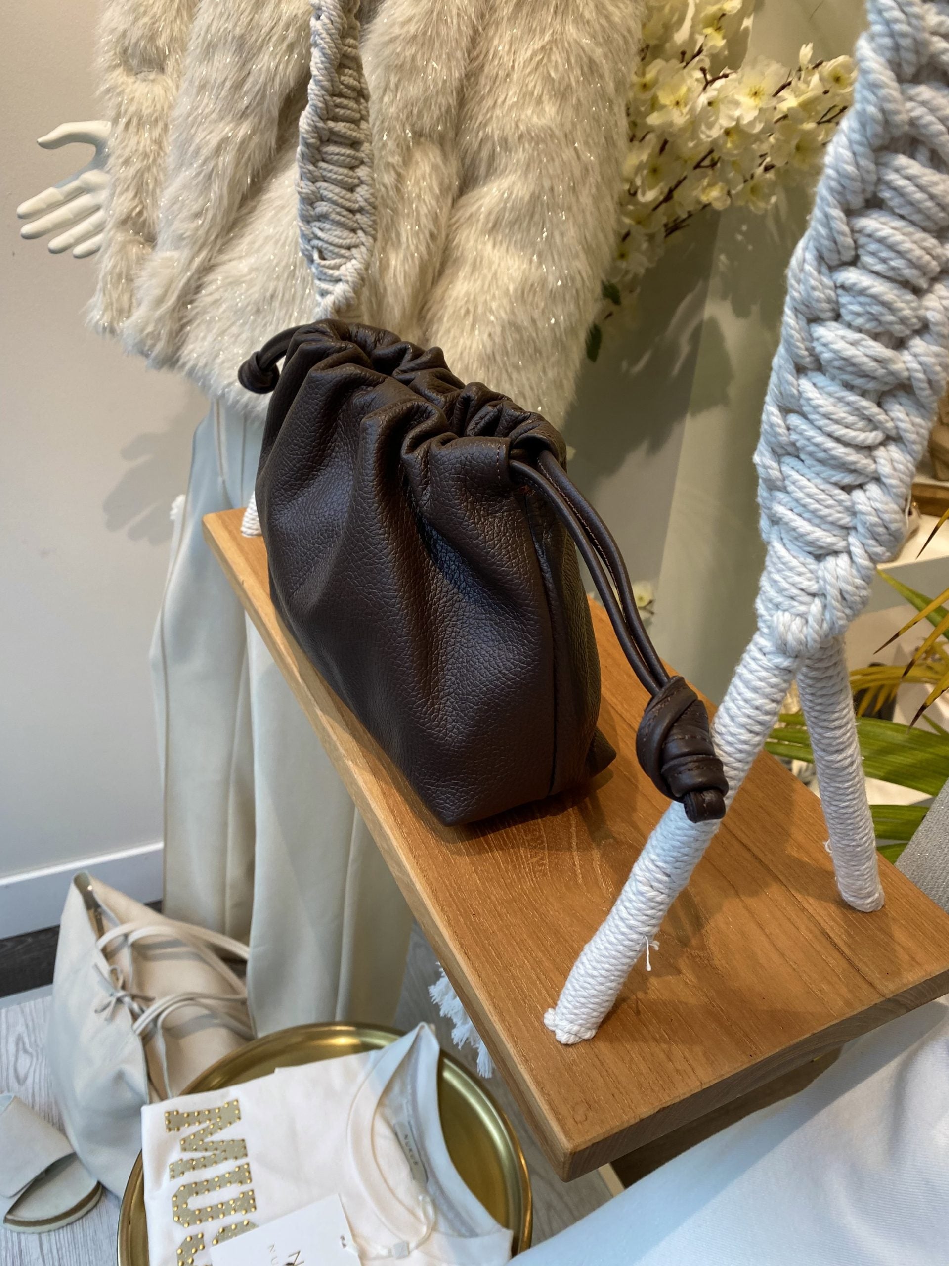 Arela Tas Classic Grain Dark Brown T286