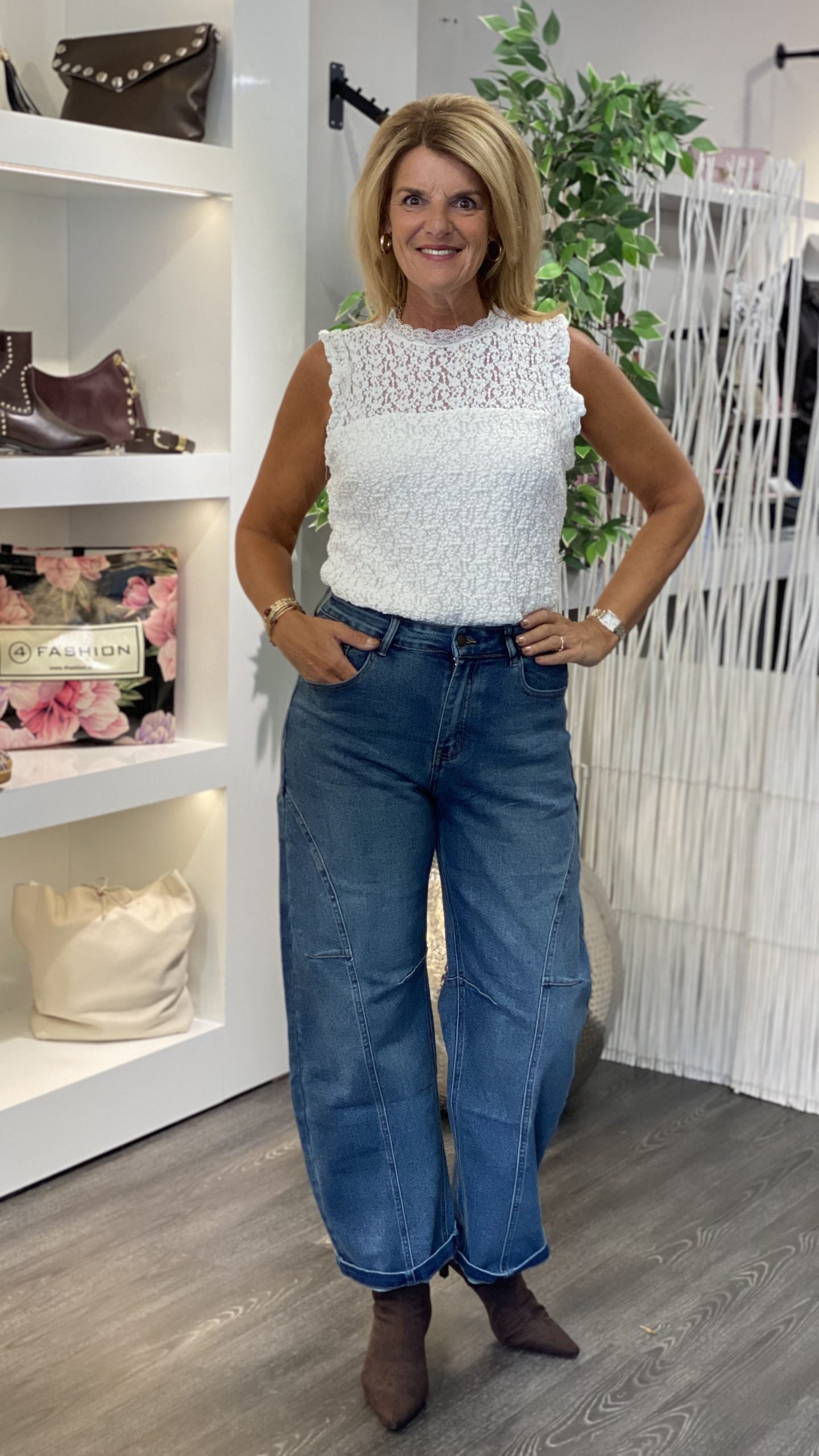 Mi Piace Mouwloze Kanten Top 202693 off white