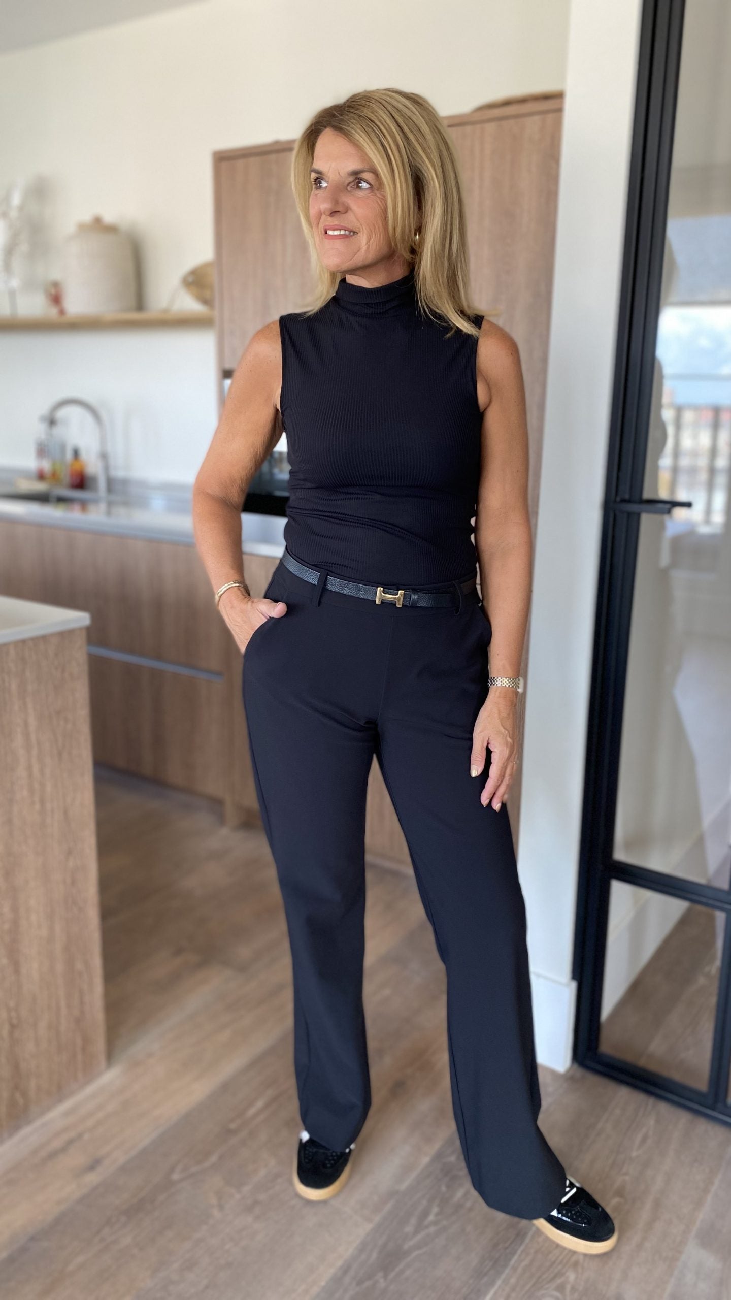 Mi Piace Travelstof Mouwloze Col Top shirt 202642 zwart