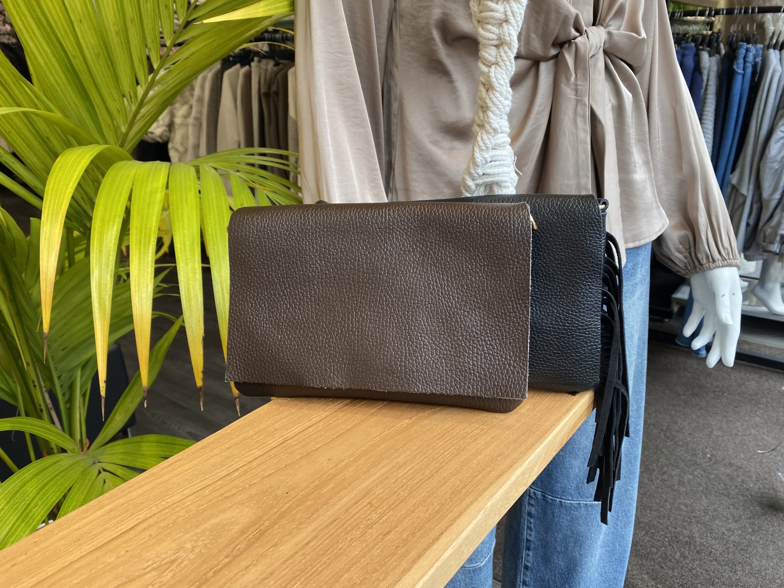 Overlap Tas Leer Suede Franjes Zwart T346