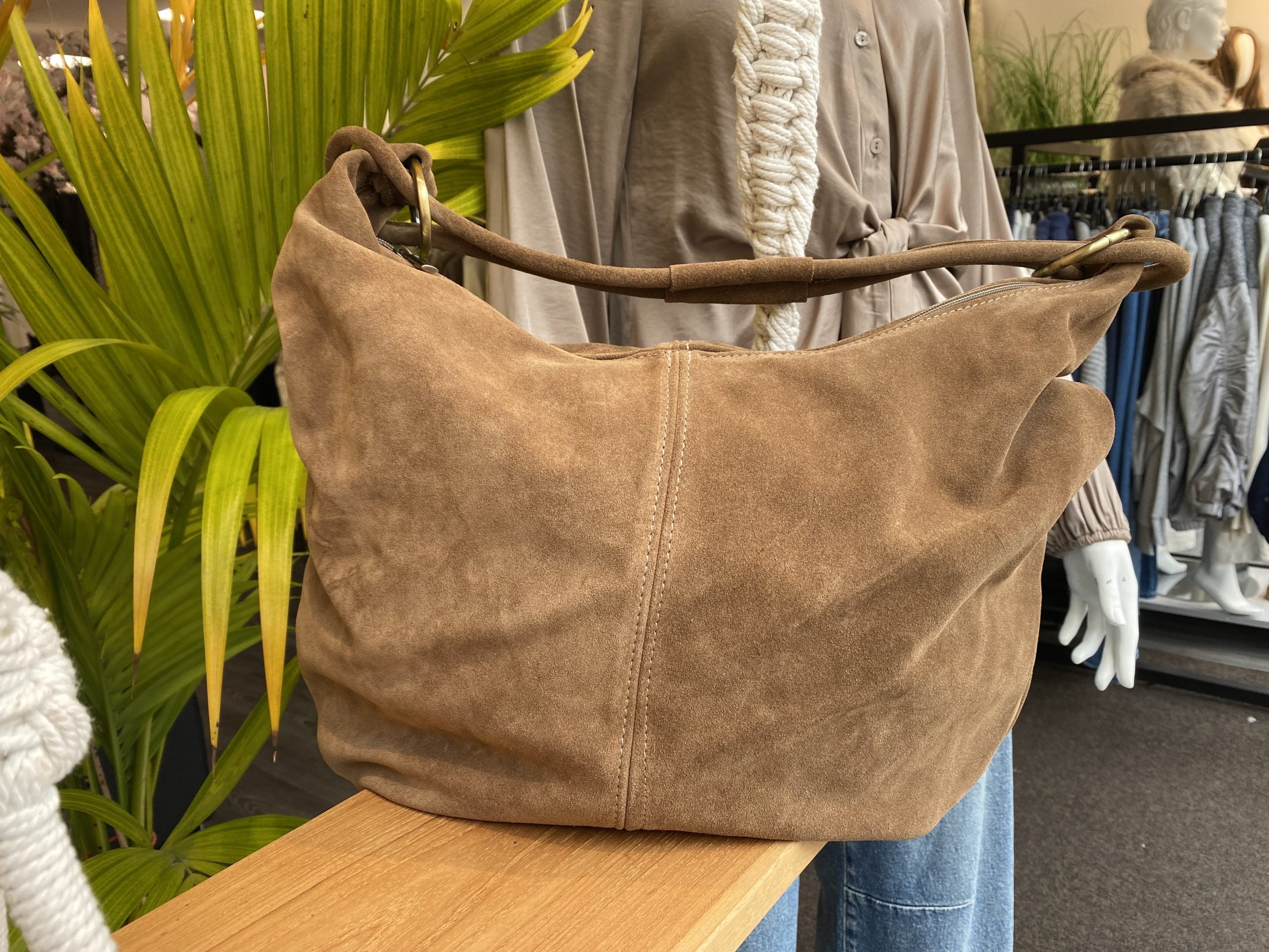 Schoudertas Suede Lichtbruin T347