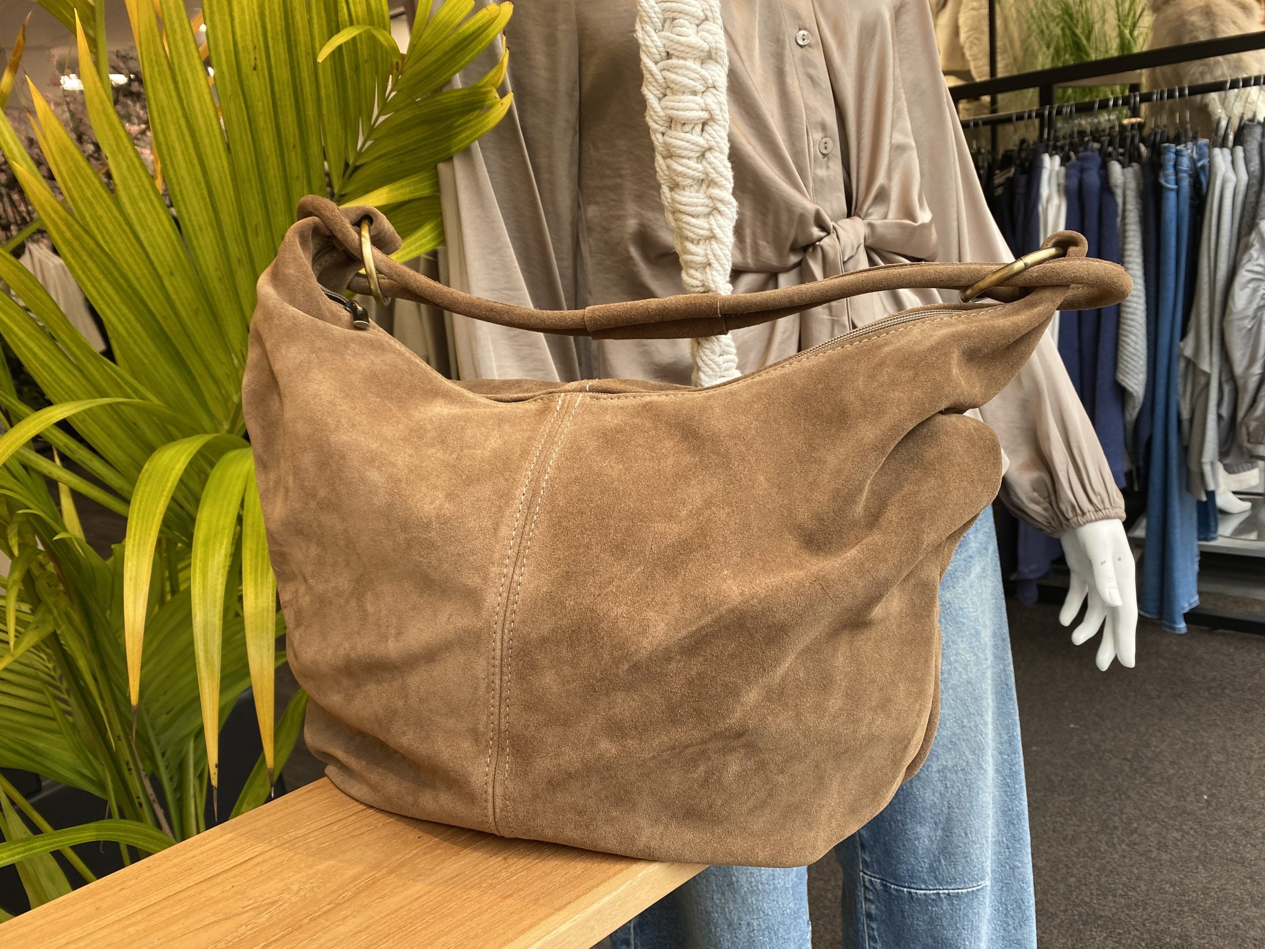 Schoudertas Suede Lichtbruin T347