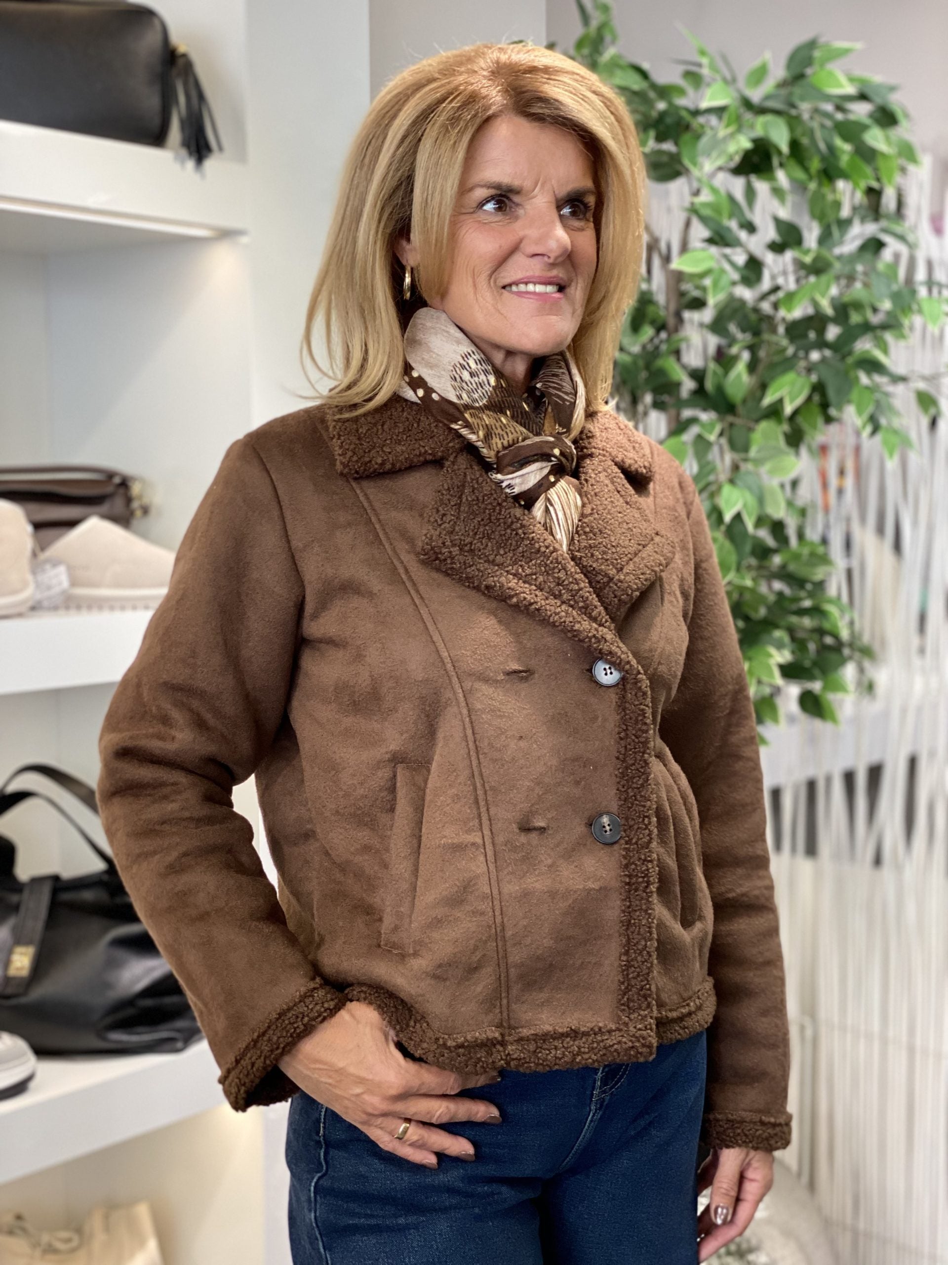 Chastar Lammy Coat Look Jas bruin