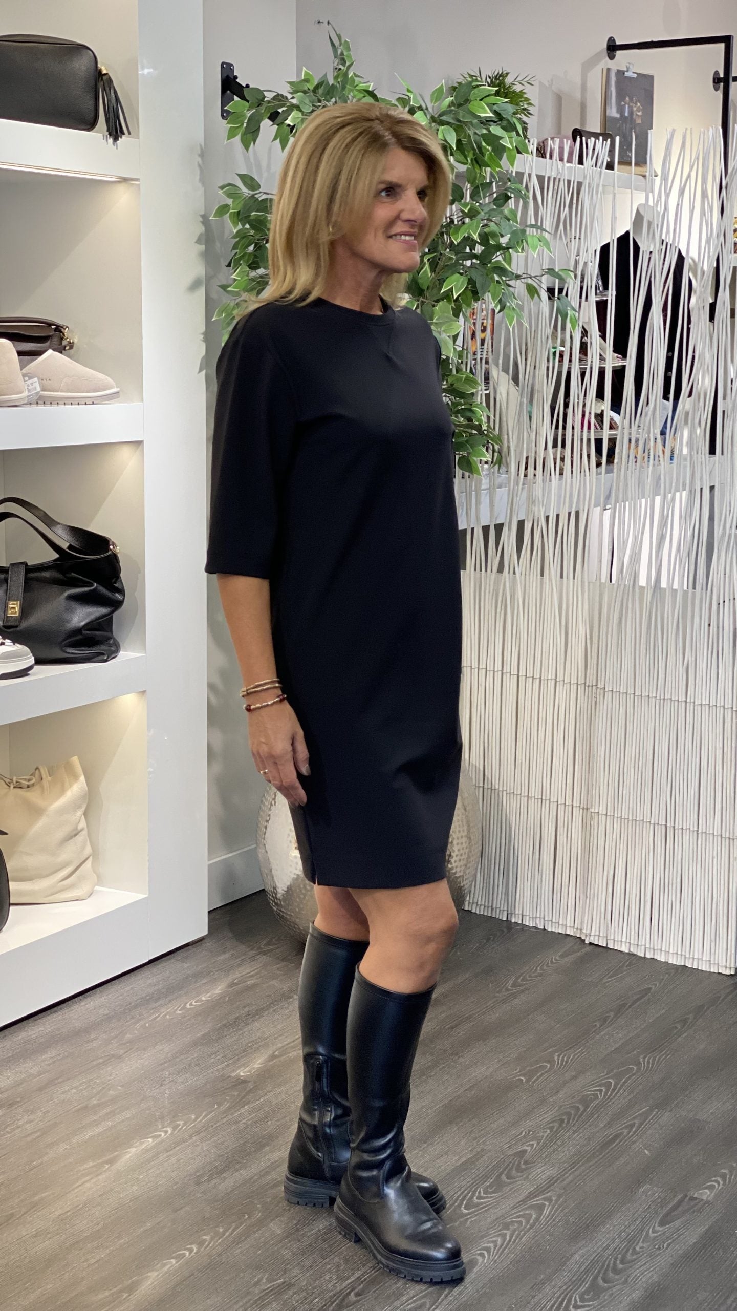 Mi Piace Travelstof Bonded Midi Jurk 202682 zwart