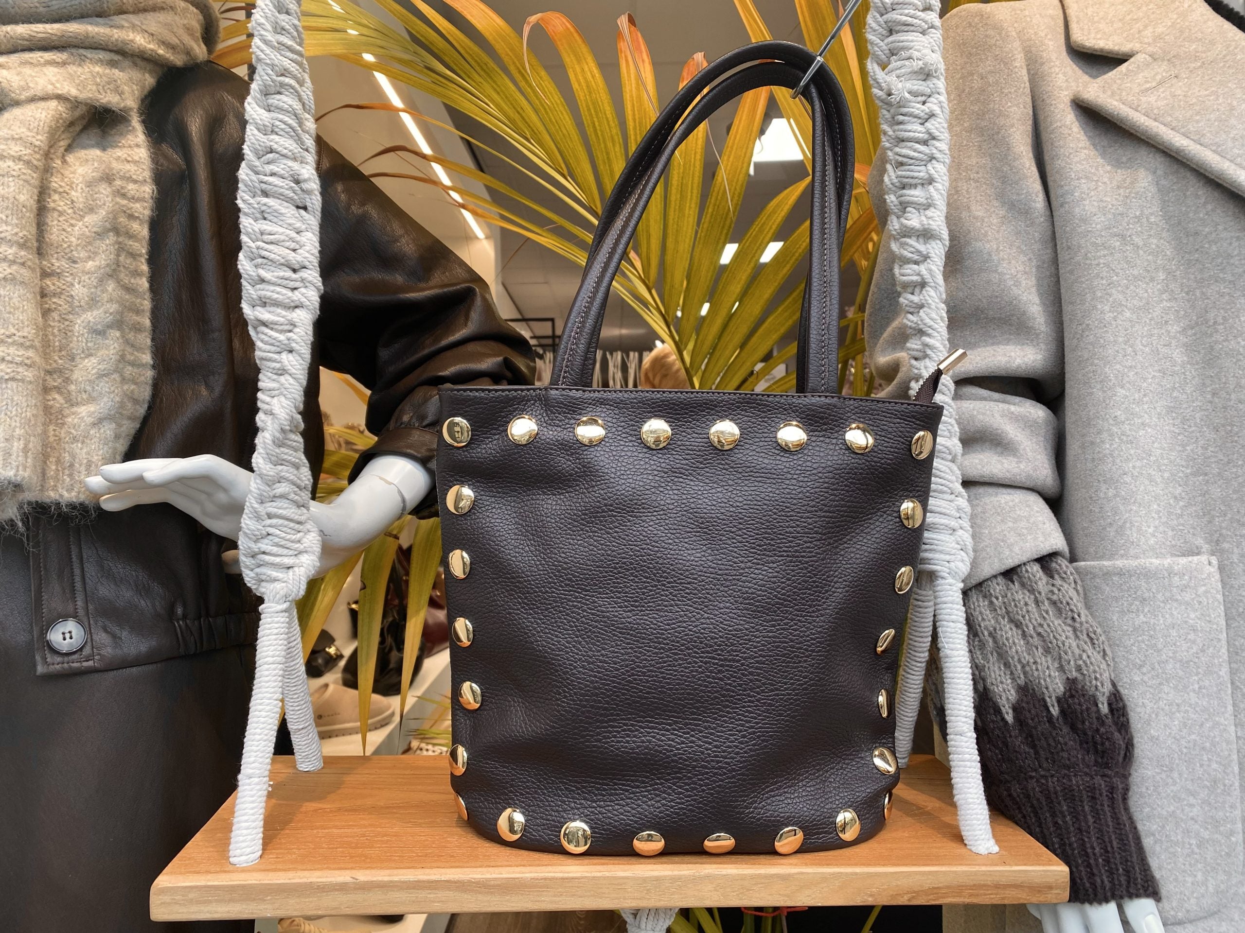 Crossbody Tas Leer Studs Dark Brown/Goud T377