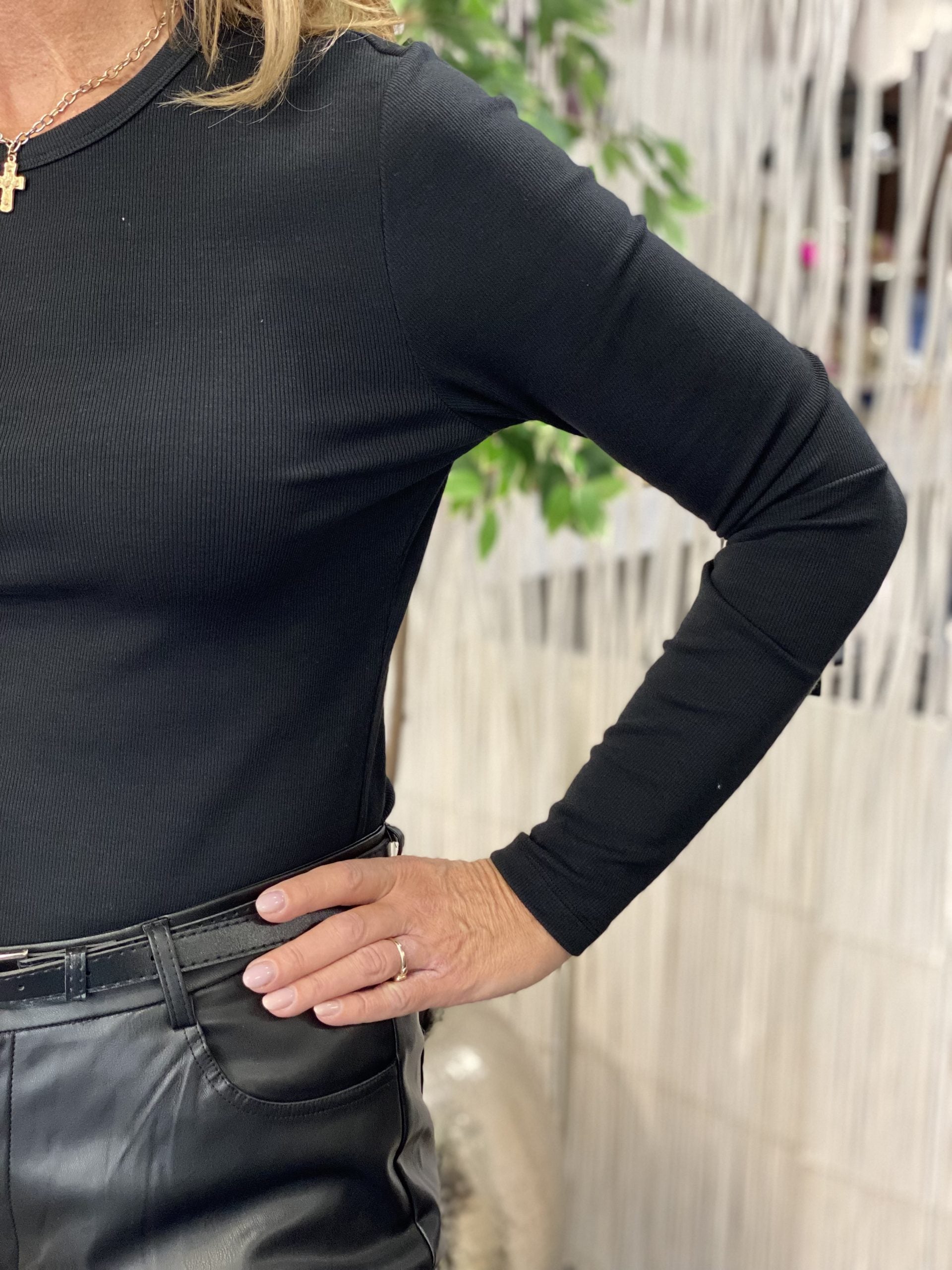 Mi Piace Basic Longsleeve Top zwart 2020057