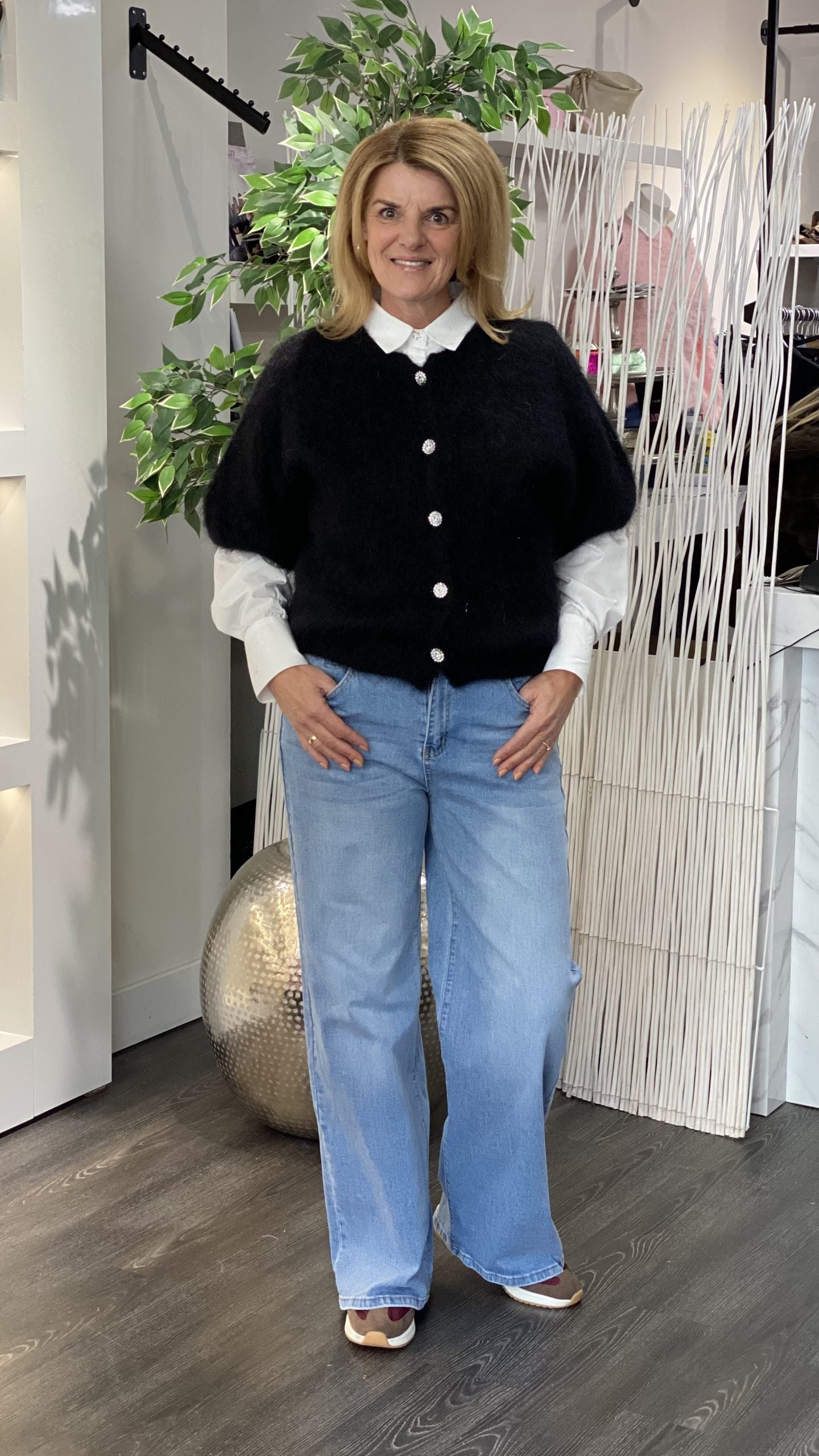 Boebou Zachtgebreid Vest S105 zwart