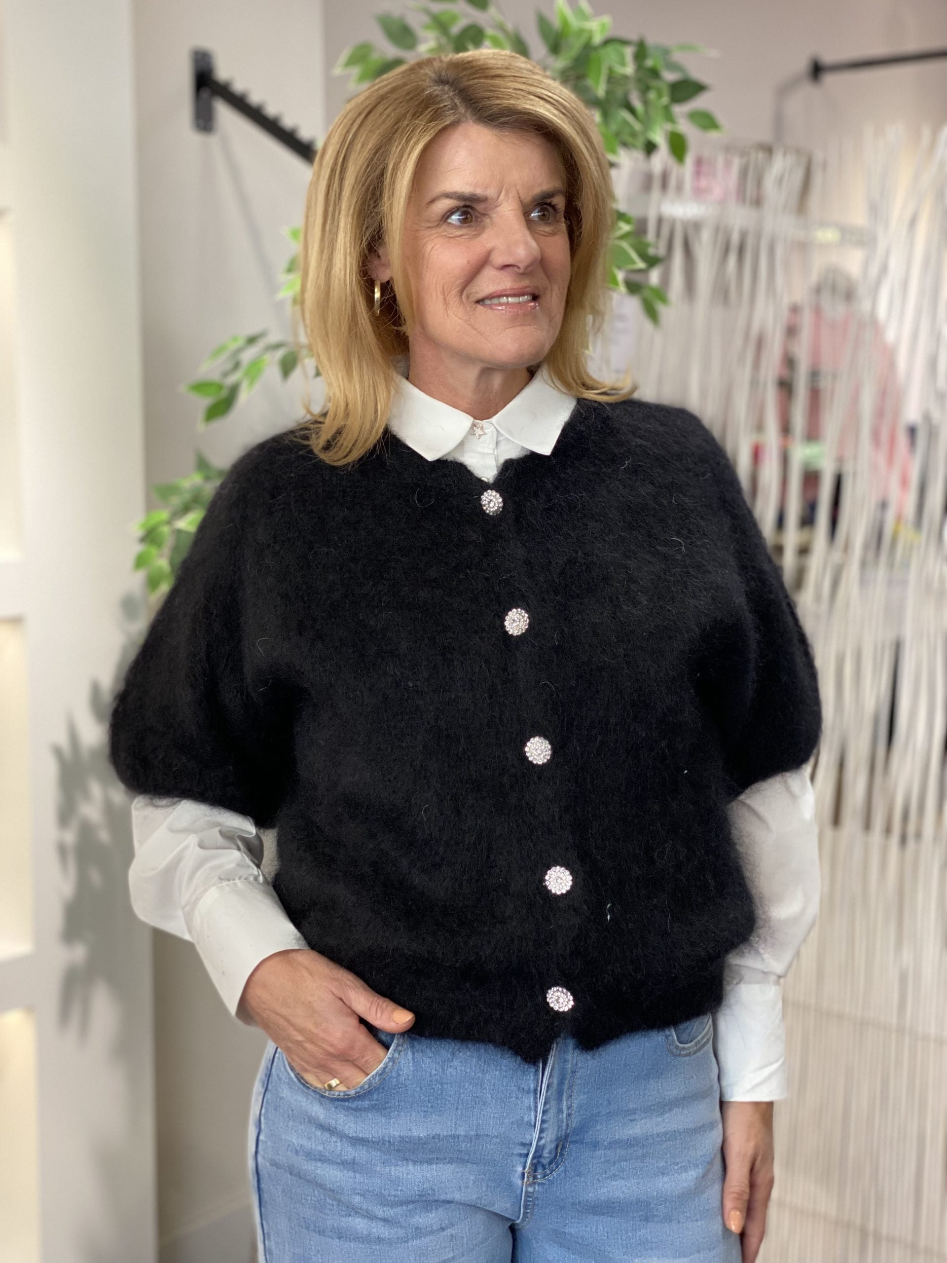 Boebou Zachtgebreid Vest S105 zwart