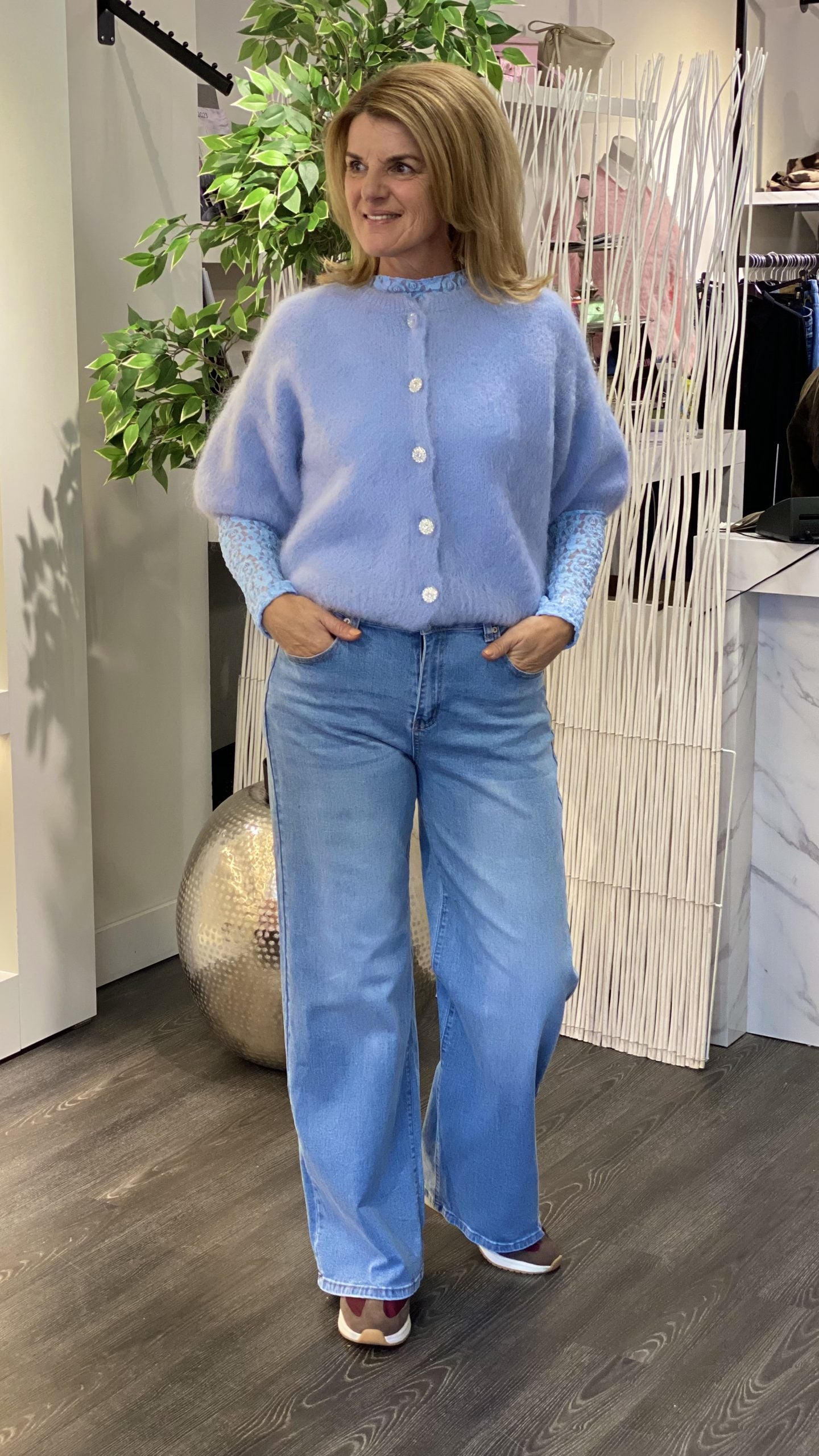 Boebou Zachtgebreid Vest S105 lichtblauw