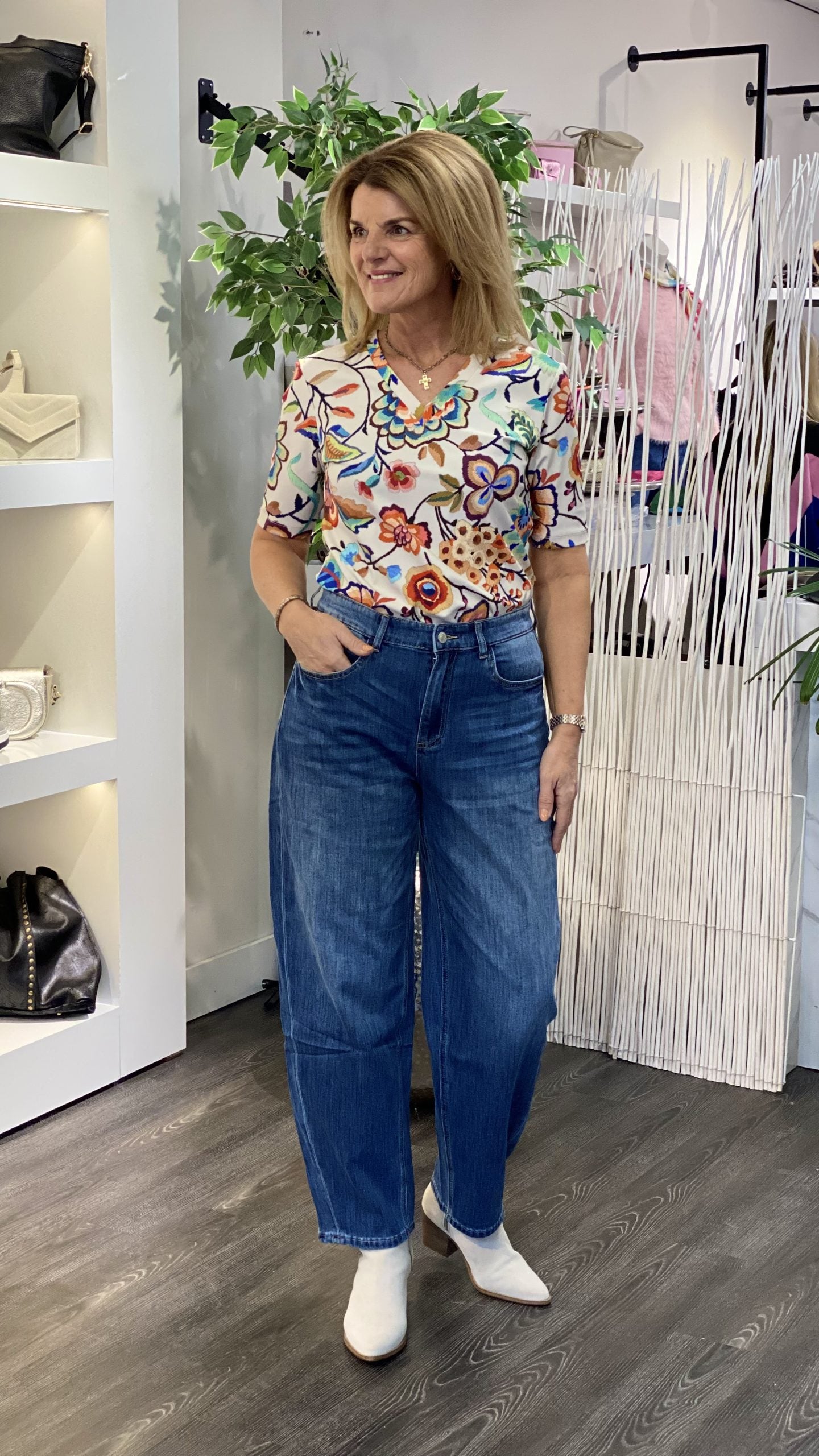 Mi Piace Travelstof Top Shirt V-Hals 202271 embroidered bloom print