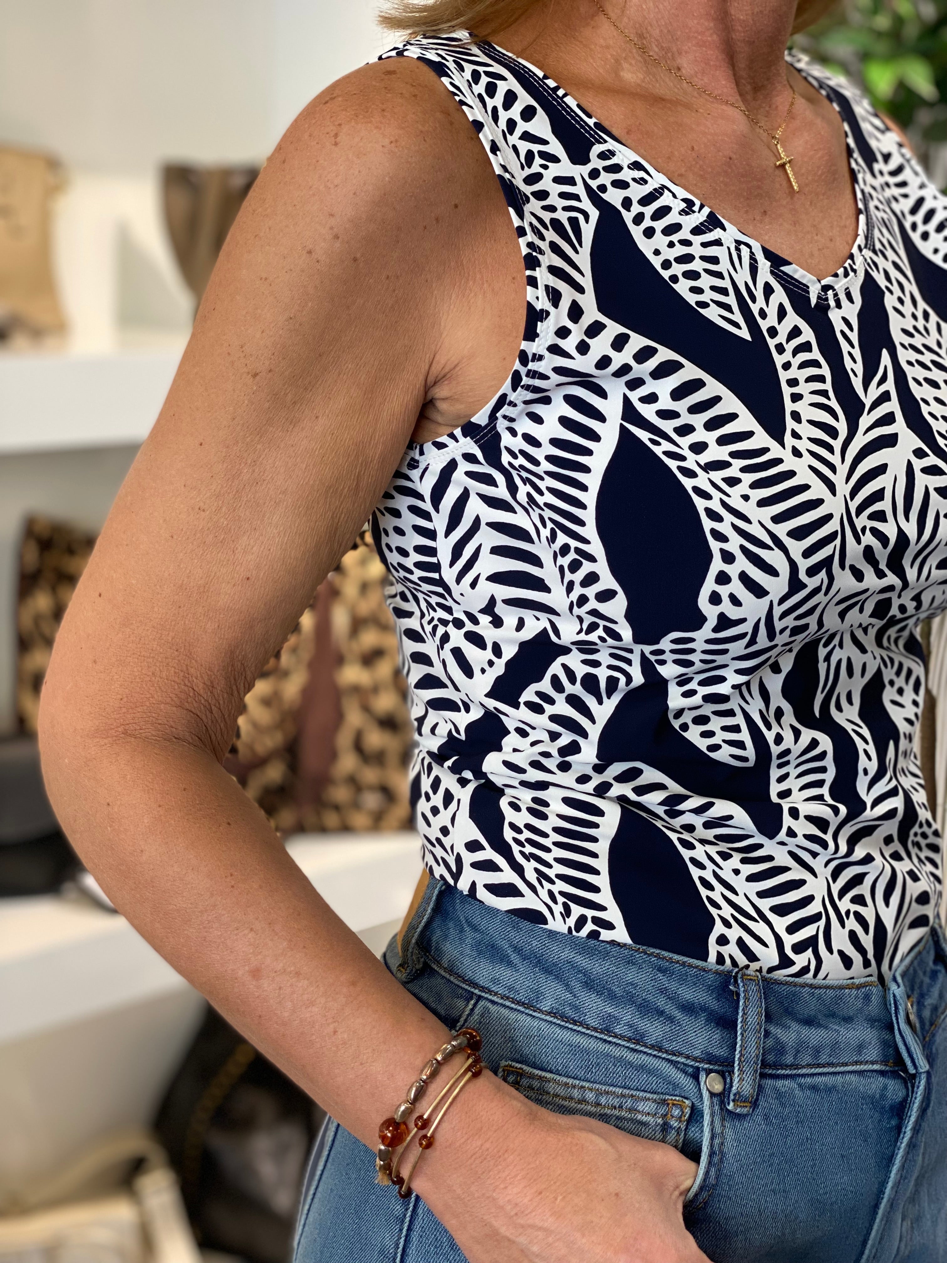 NED Reversible Marine Rebel Rhythm Traveler Top marine