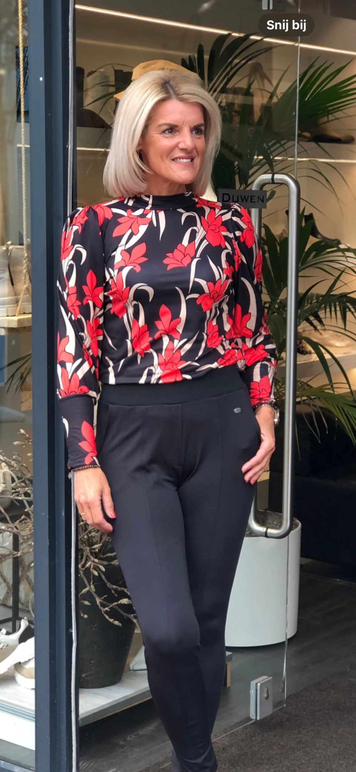 Chastar Col Top red black