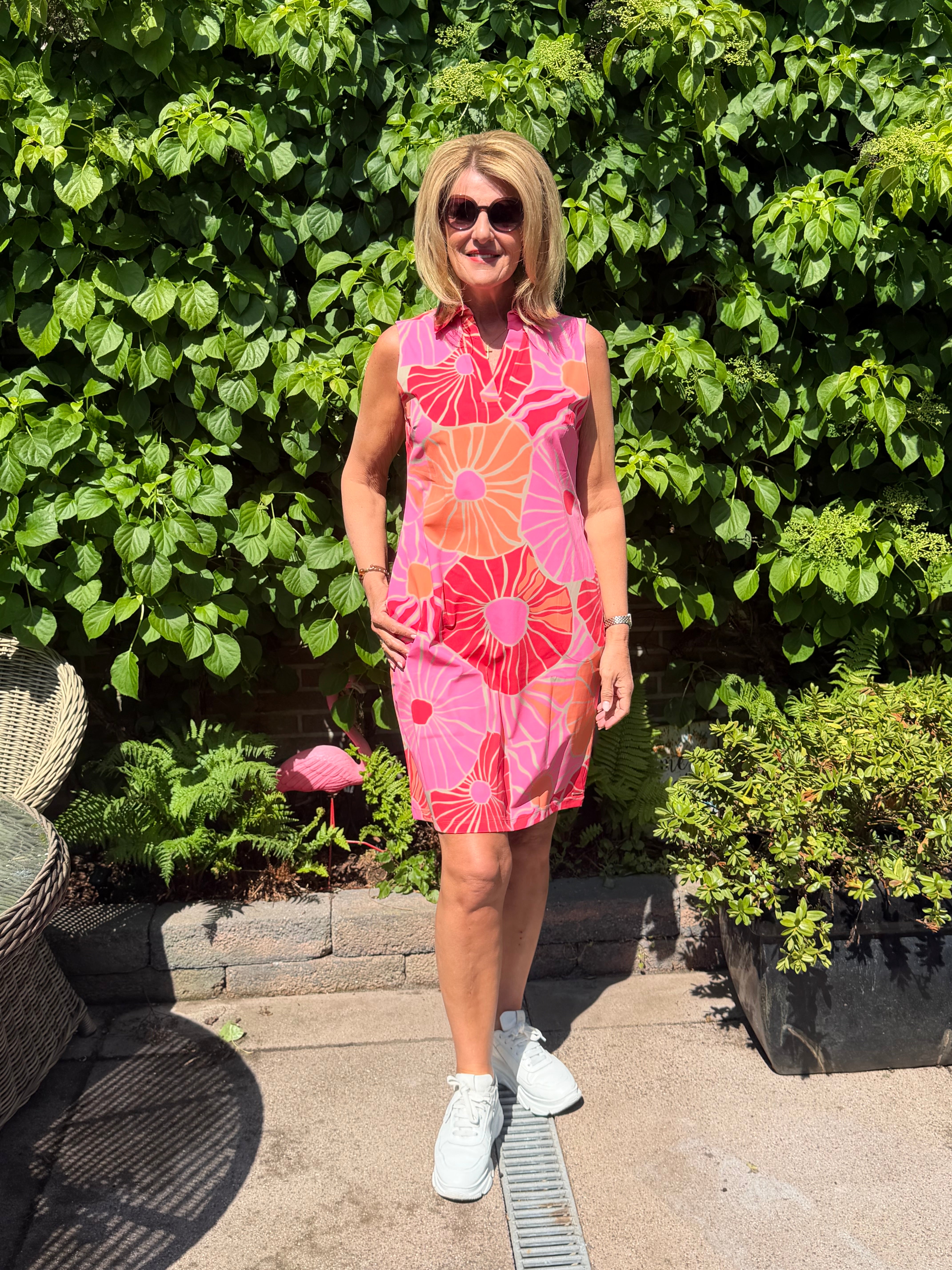 Mi Piace Travelstof Mouwloze Jurk 202443 desert anemone print coral