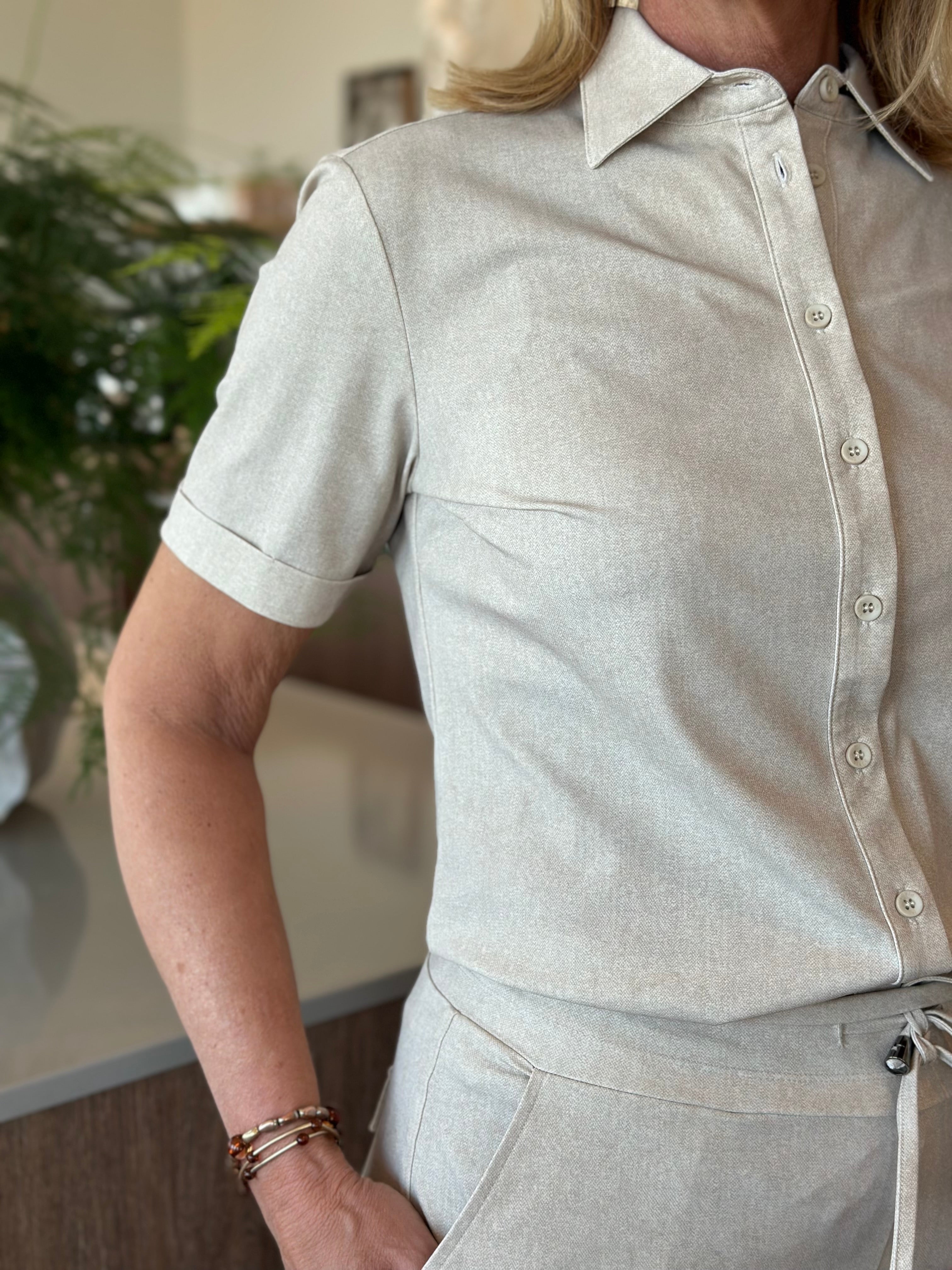 Mi Piace Travelstof Blouse Korte Mouw 202031 linnen structure print latte