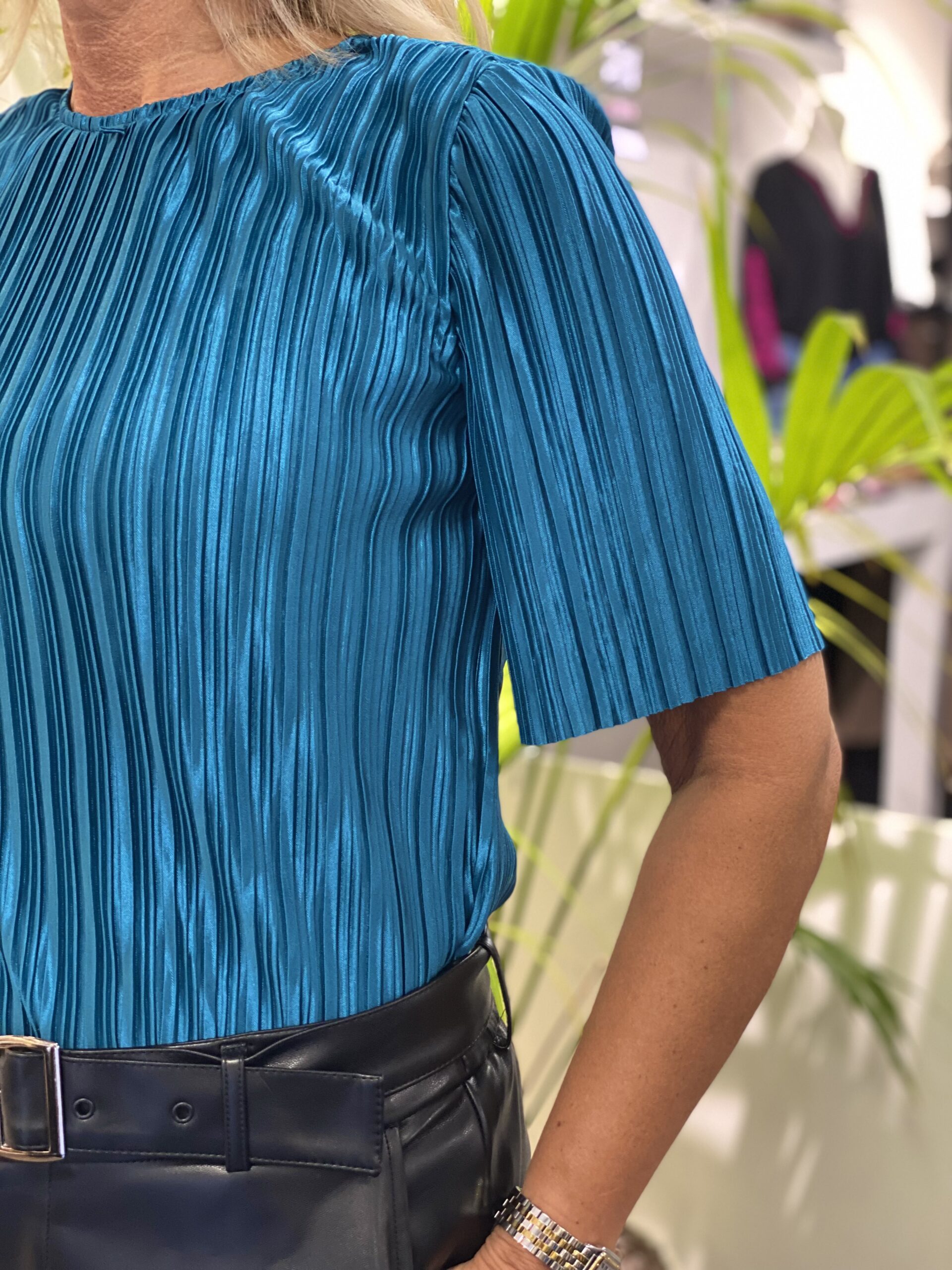 Peppercorn Patricia Half Sleeve Plisse Top ocean depths