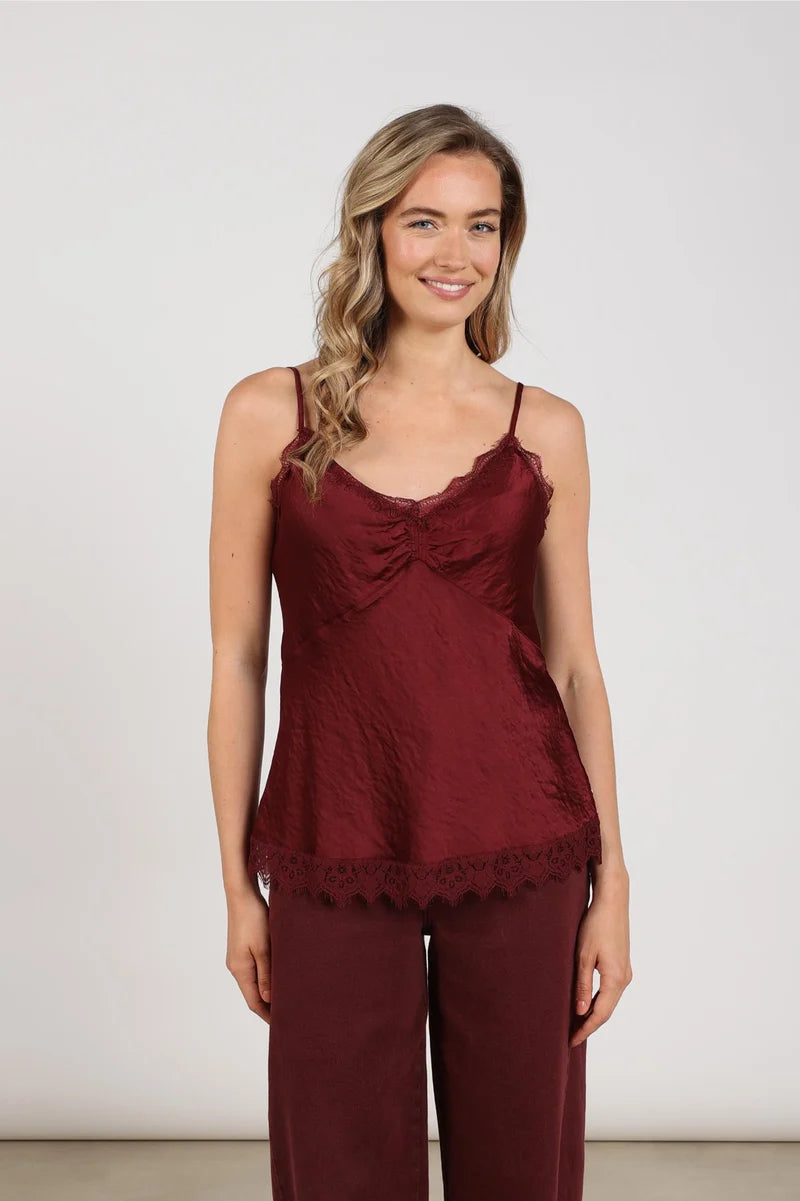 Nukus Alice Top Lace cherry