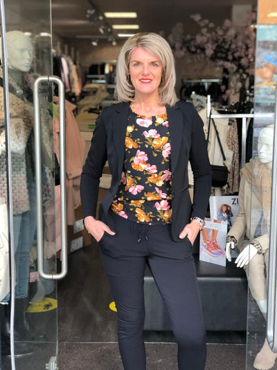 Co Woman Penny Pants Travelbroek marine of black