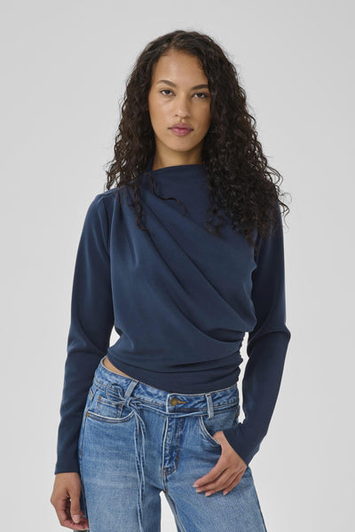 My Essential Wardrobe HelleMW Blouse Top after midnight