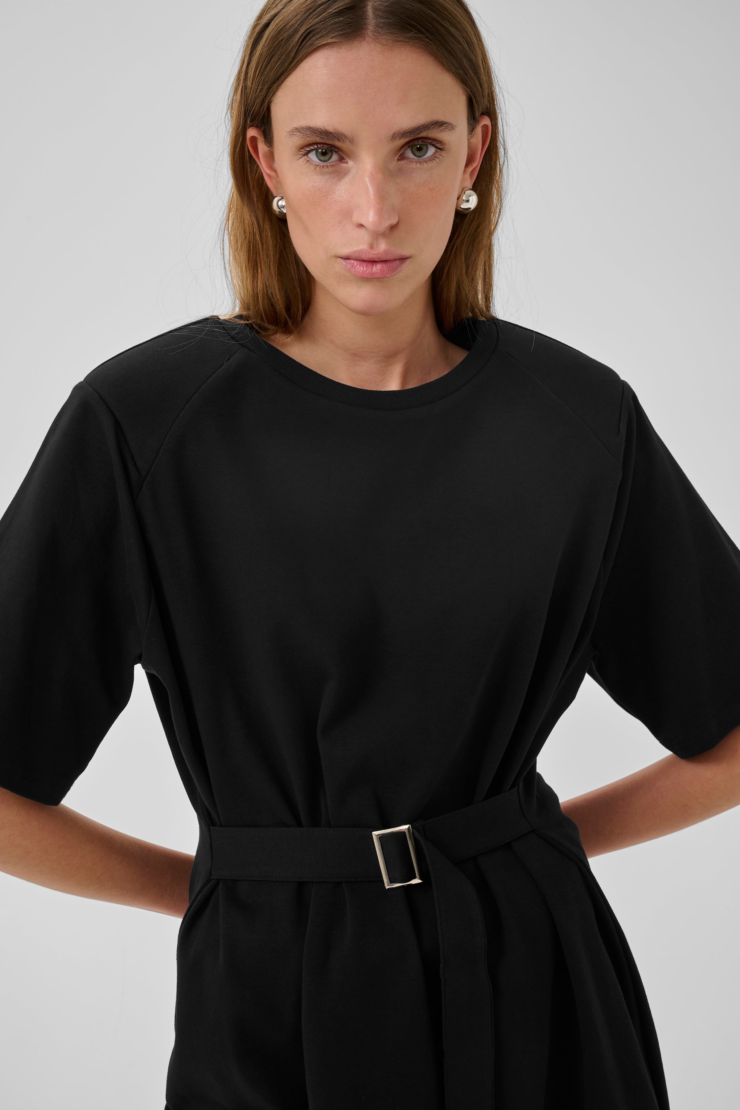 My Essential Wardrobe MWApir Belt Dress zwart