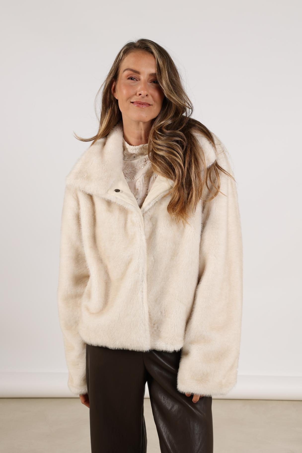 Nukus Pleun Jacket off white