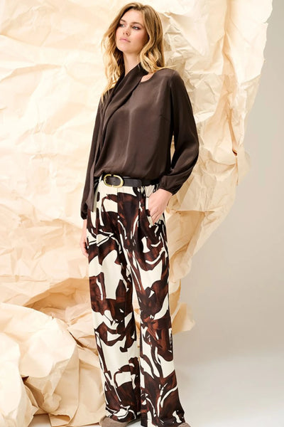 K Design Blouse met Vaste Sjaal B776 chocolate brown