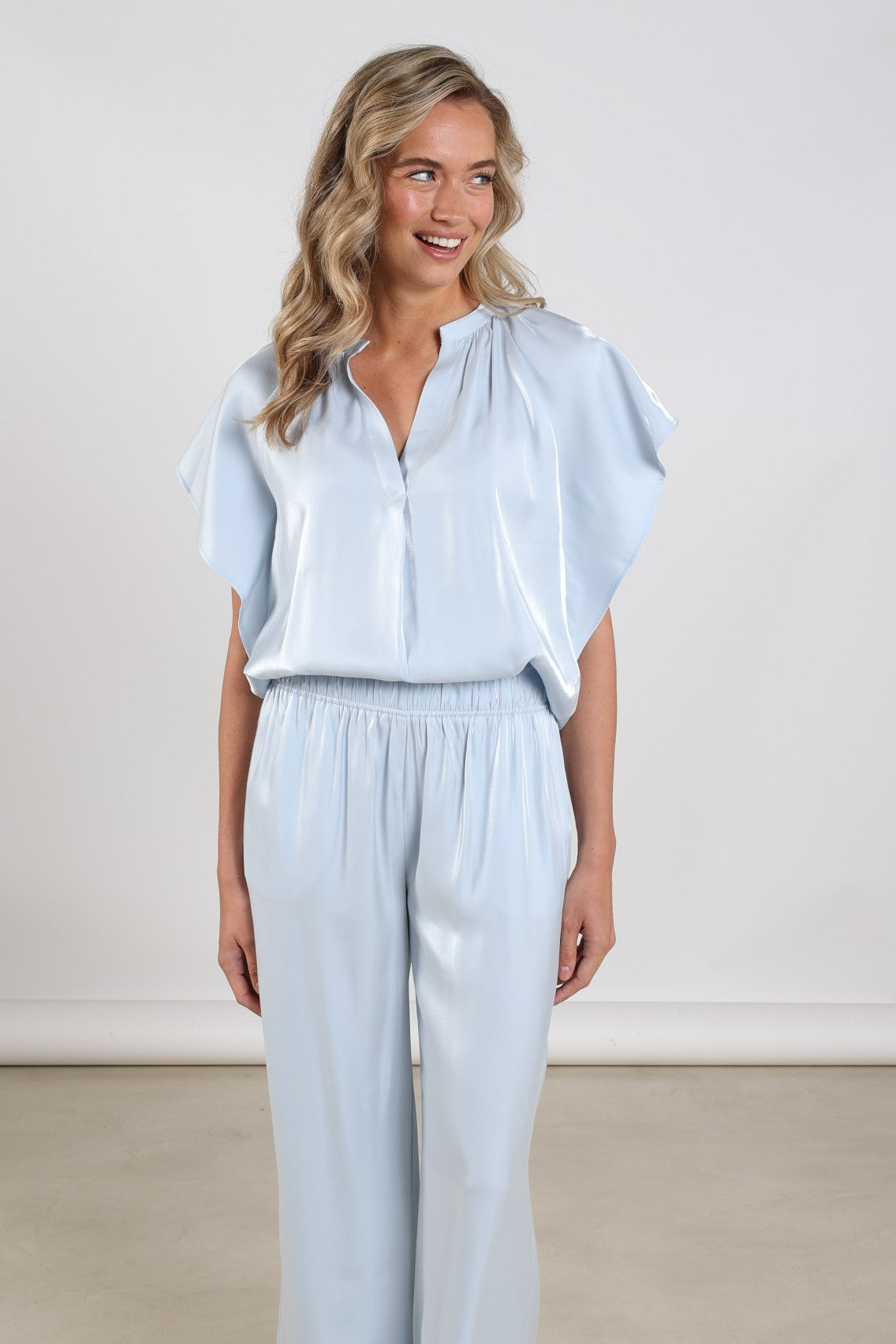 Nukus Taylor Top Shiny cloudy