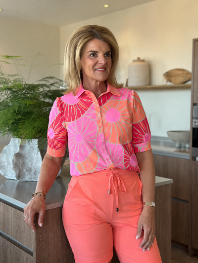 Mi Piace Travelstof Blouse Korte Mouw 202270 desert anemone print coral