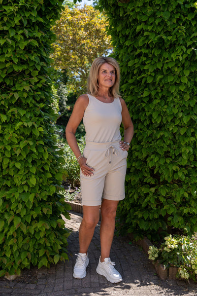 Mi Piace Travelstof Bermuda korte Broek beige 202589