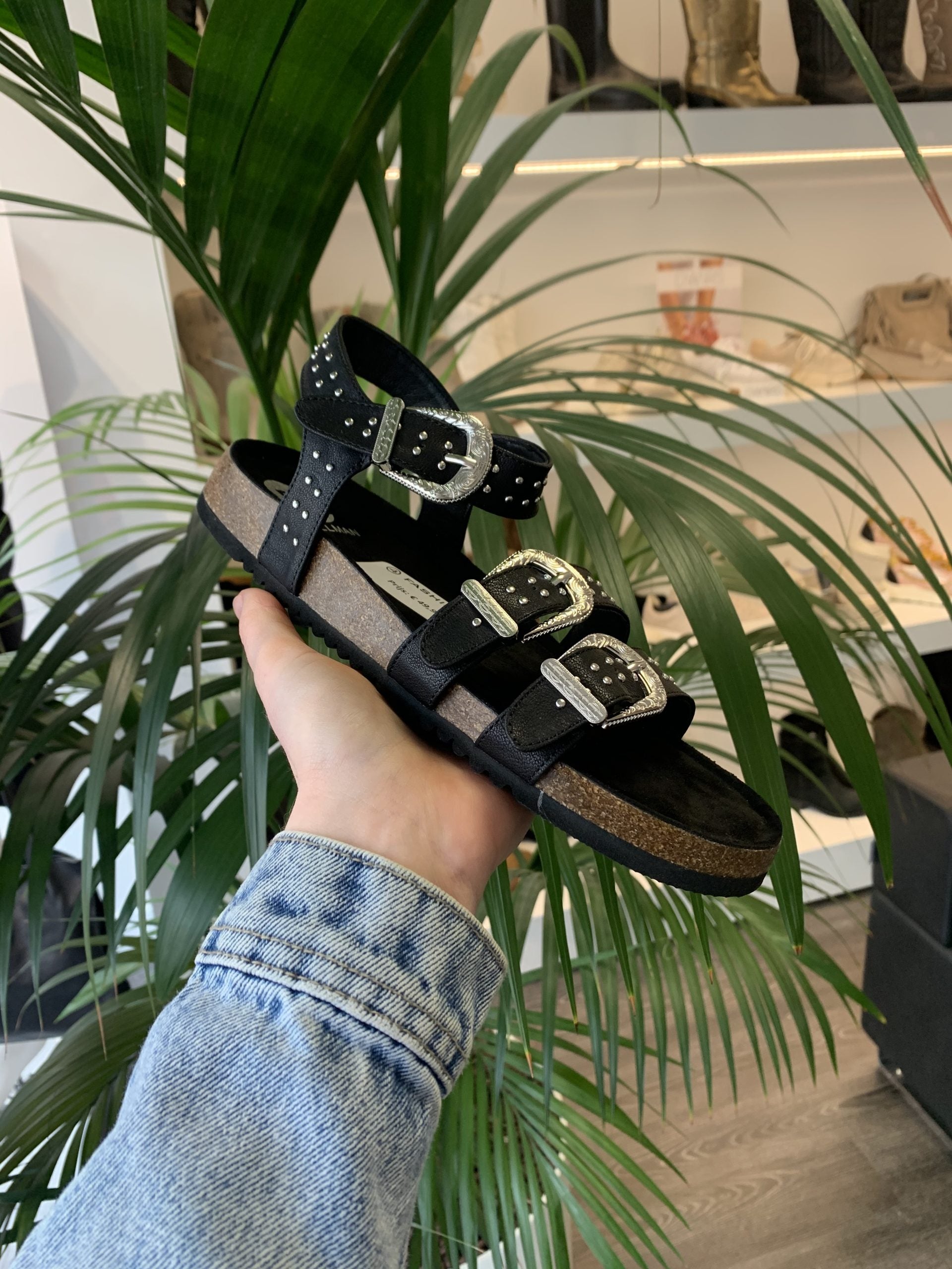 Poelman Studs Sandaal zwart