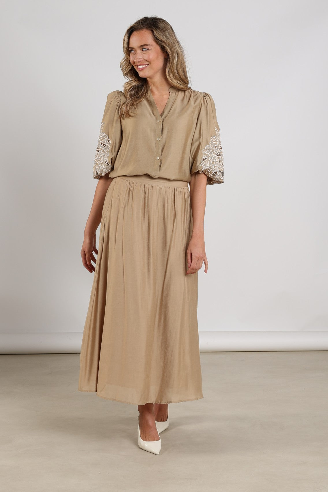 Nukus Rosie Blouse Embroidery camel