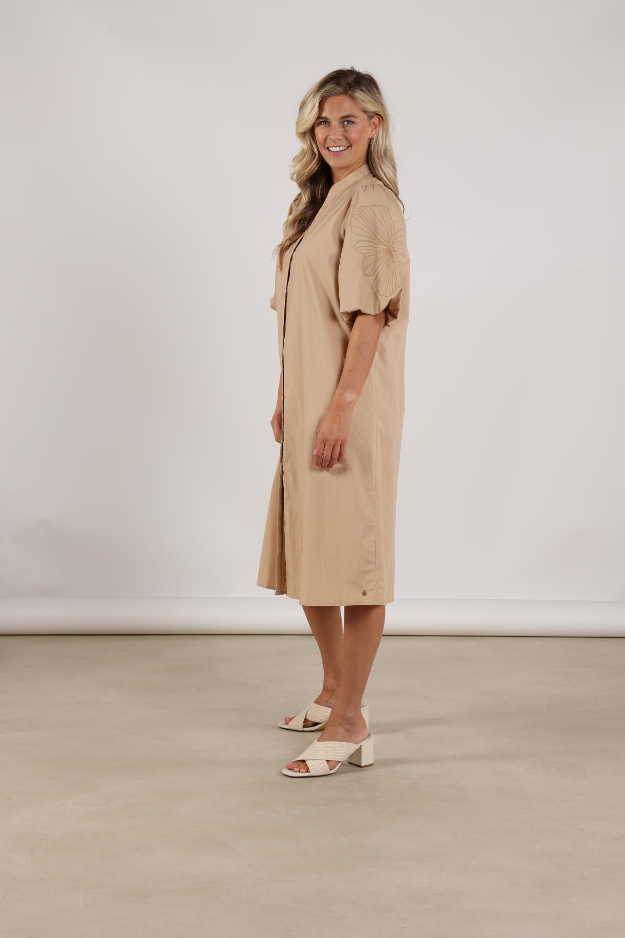 Nukus Mayke Jurk camel