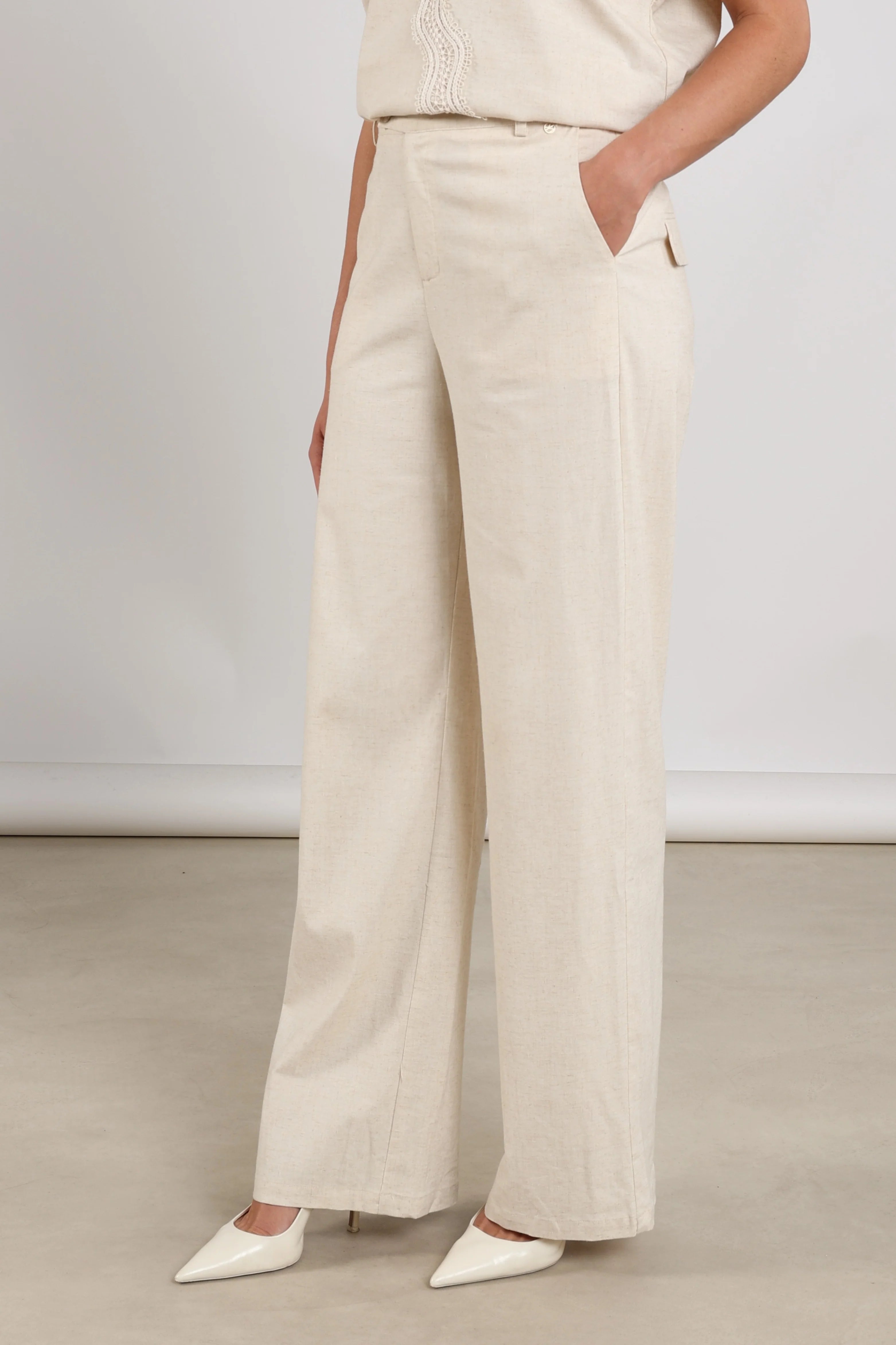 Nukus Eline Broek sand